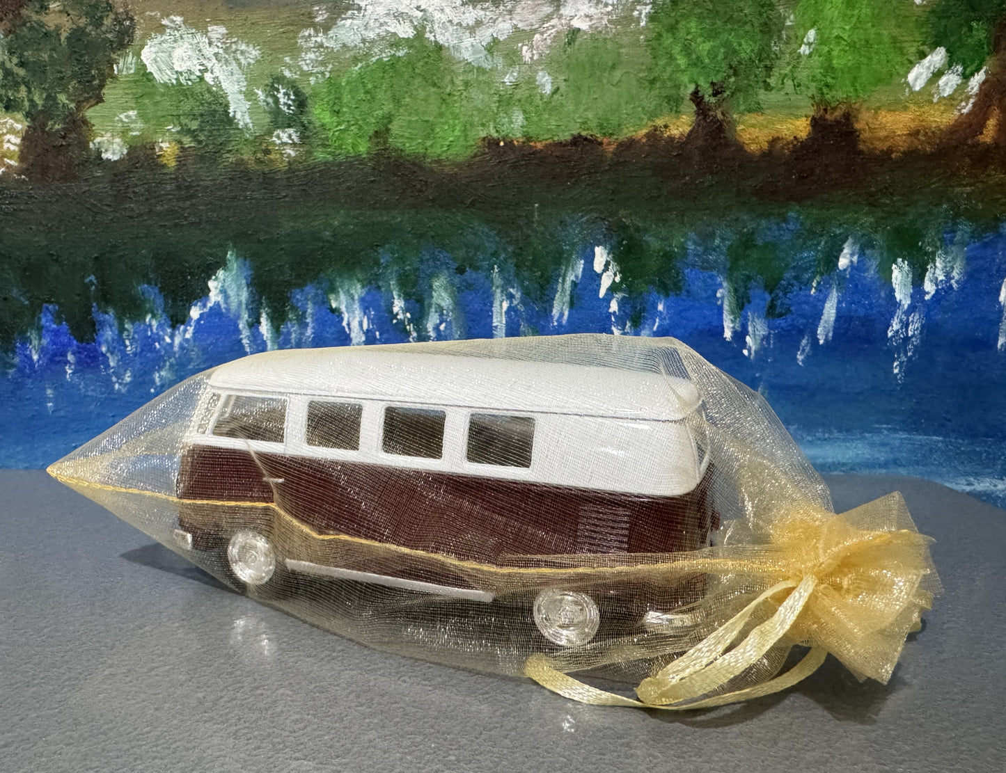 Personalised Name Camper Van Bus Toy Car – 1:32 Scale Model – Birthday or Christmas Gift for Boy, Girl, Dad, Mom, Uncle, Grandad Gift Sleeve