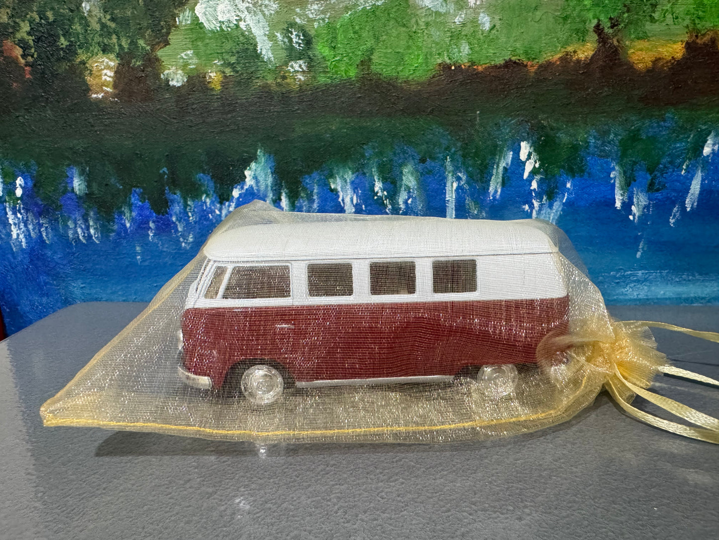 Vintage Camper Van Bus Toy Car – 1:32 Licensed Scale Model – Custom Name Plate – Birthday or Christmas Gift for Boy, Girl, Dad – Gift Sleeve