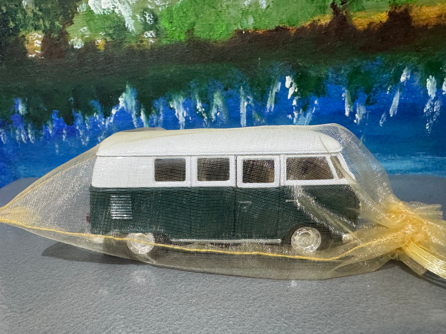 Personalised Name Green 1962 Camper Van Bus Toy Car – 1:32 Scale Model – Birthday or Christmas Gift for Boy, Girl, Dad, Mom, Uncle - Gift Sleeve