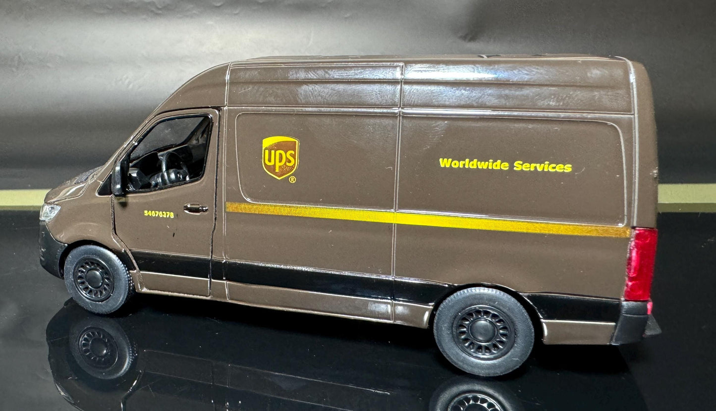 PERSONALISED NAME sprinter Van Mercedes UPS, toy van Model boy girl dad mom grandad brother birthday Christmas New birthday gift sleeve