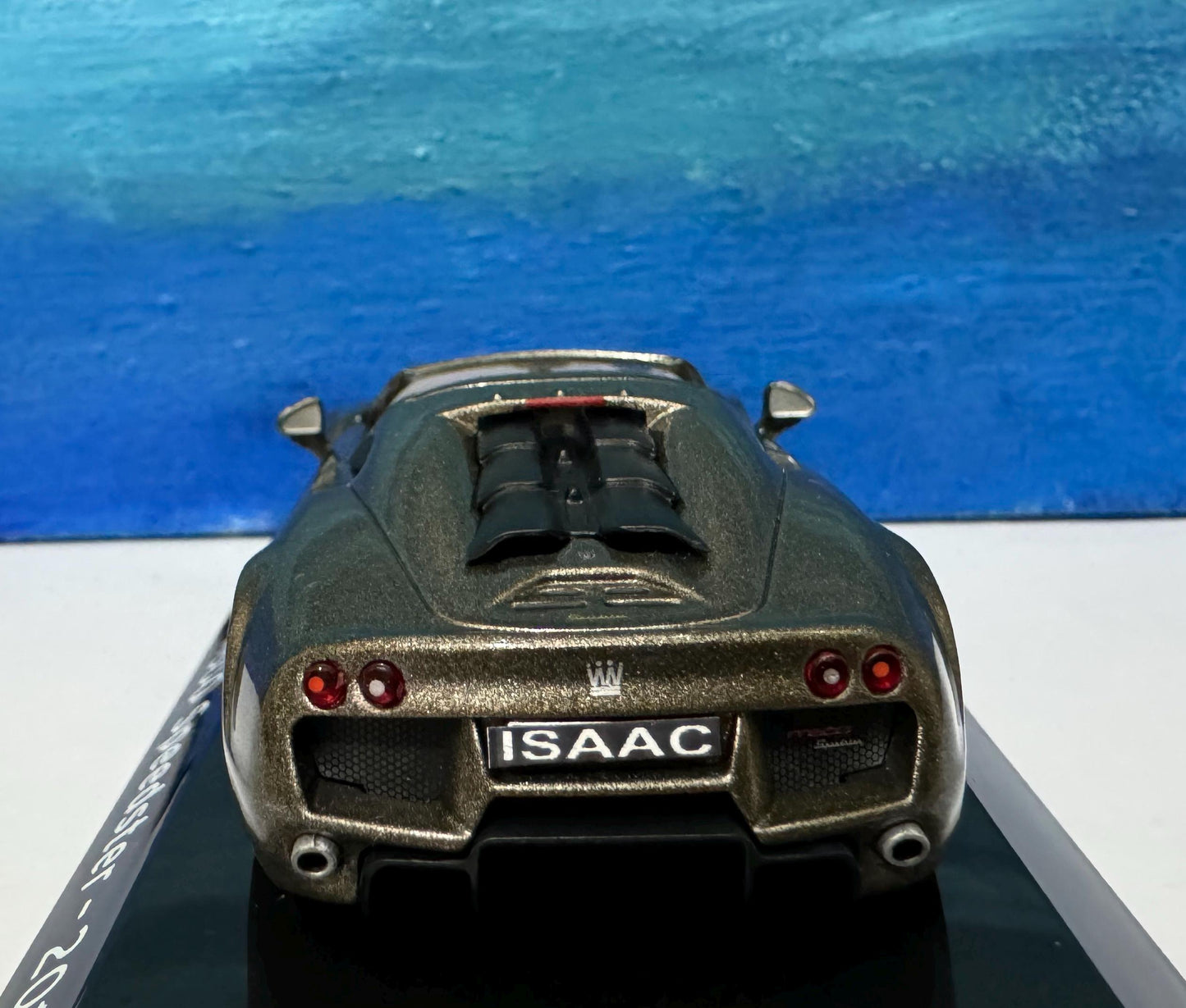 Noble M600 1:43 Scale Diecast - Any Name Custom Model Car - Detailed Metal Gift for Dad, Mom, Birthday - Collector's Edition Display Case