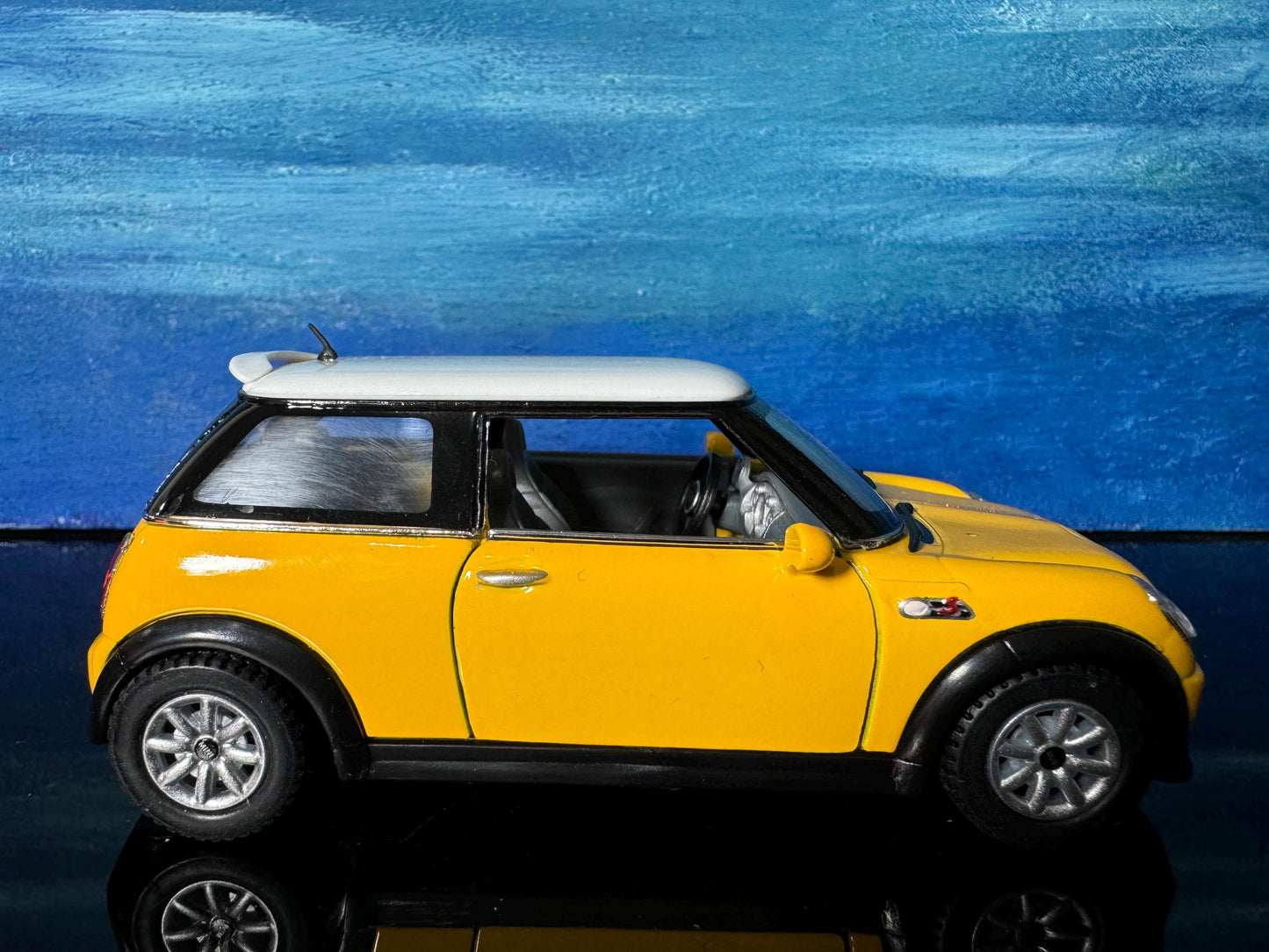 Yellow Mini Cooper S Diecast Car 1:28 Scale – Collectible Model with Custom Name Plate, Toy Car Gift, Mini Cooper Model Display Gift Sleeves