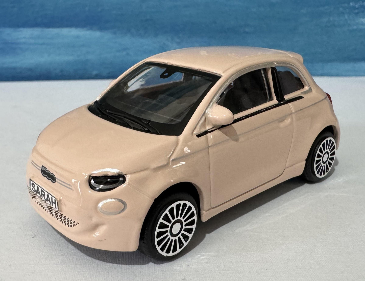 Personalised Plate Light Rose/Pinl FIAT 500e Toy Car - 1:43 Scale Model-Gift for Boy, Girl, Dad, Mom, Uncle, Grandad - Birthday Gift Boxed