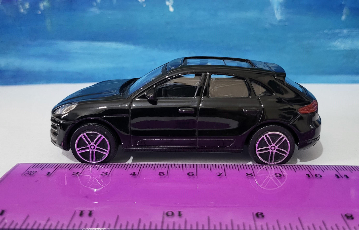 Porsche Macan Toy Car – Personalised Plates – 1:43 Scale Diecast Model – Gift for Kids or Adults – Birthday or Christmas – New & Boxed
