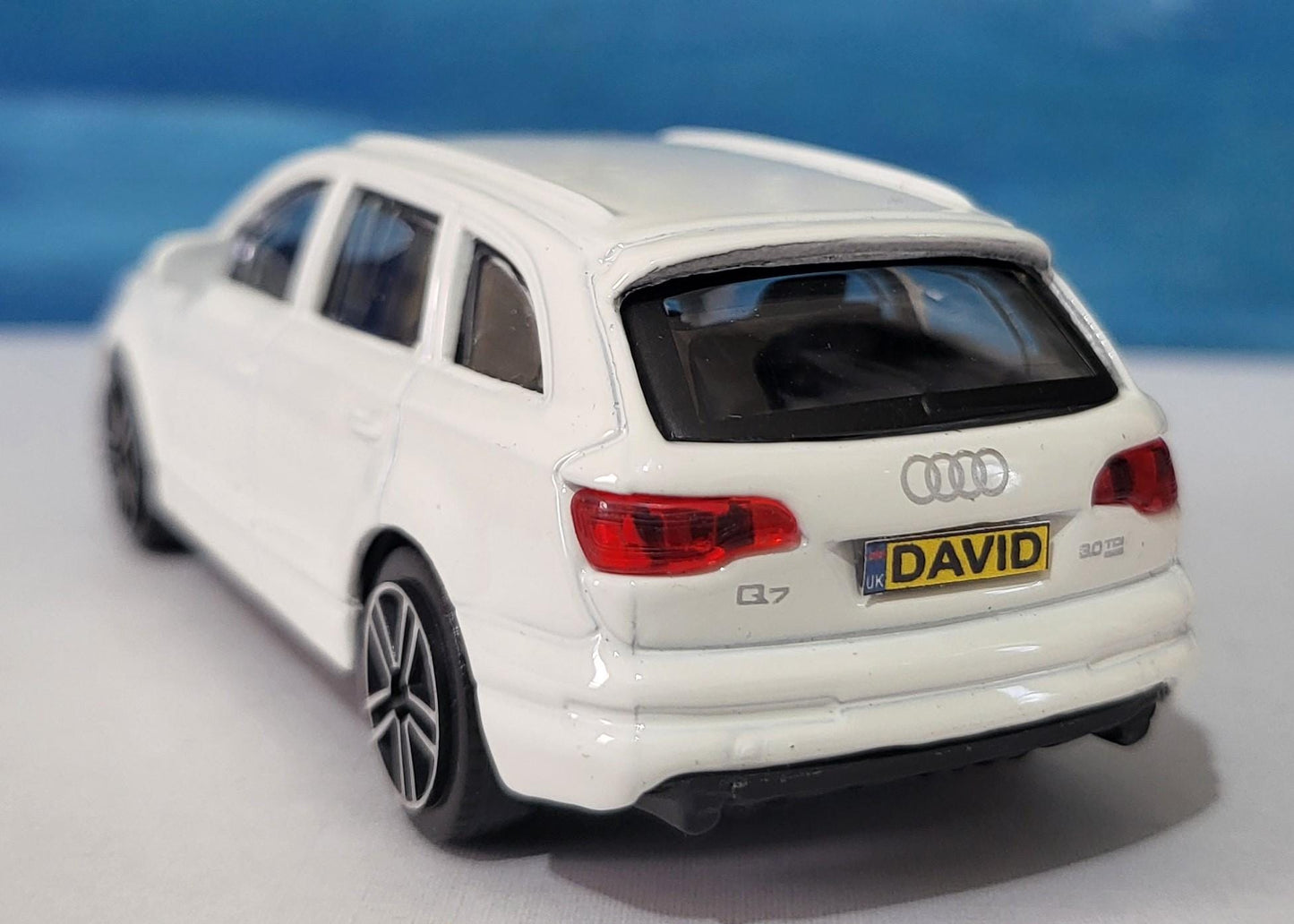 Audi Q7 Toy Car – Personalized Plates – 1:43 Scale Diecast Model – Gift for Kids or Adults – Birthday or Christmas – New & Boxed
