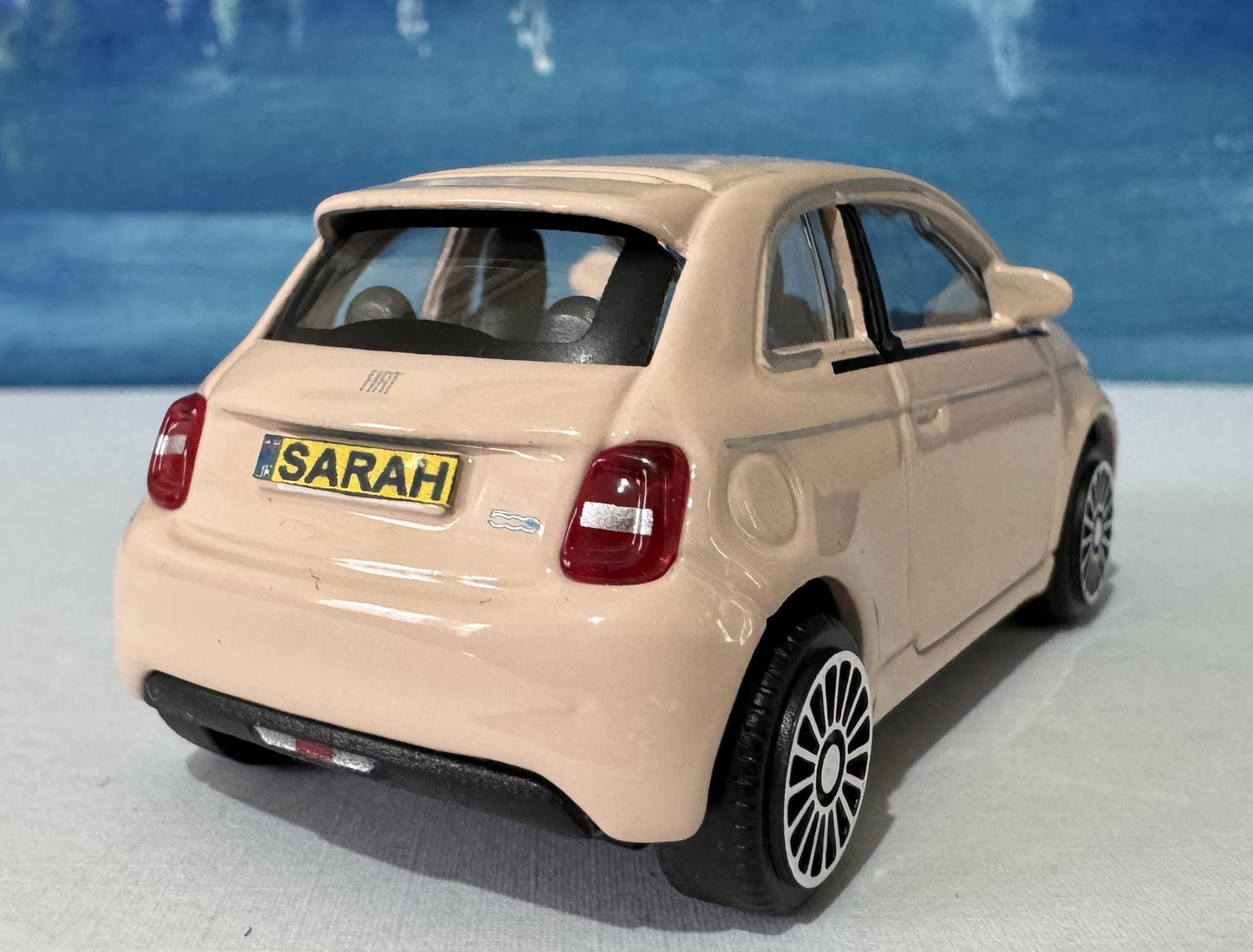 Personalised Plate Light Rose/Pinl FIAT 500e Toy Car - 1:43 Scale Model-Gift for Boy, Girl, Dad, Mom, Uncle, Grandad - Birthday Gift Boxed
