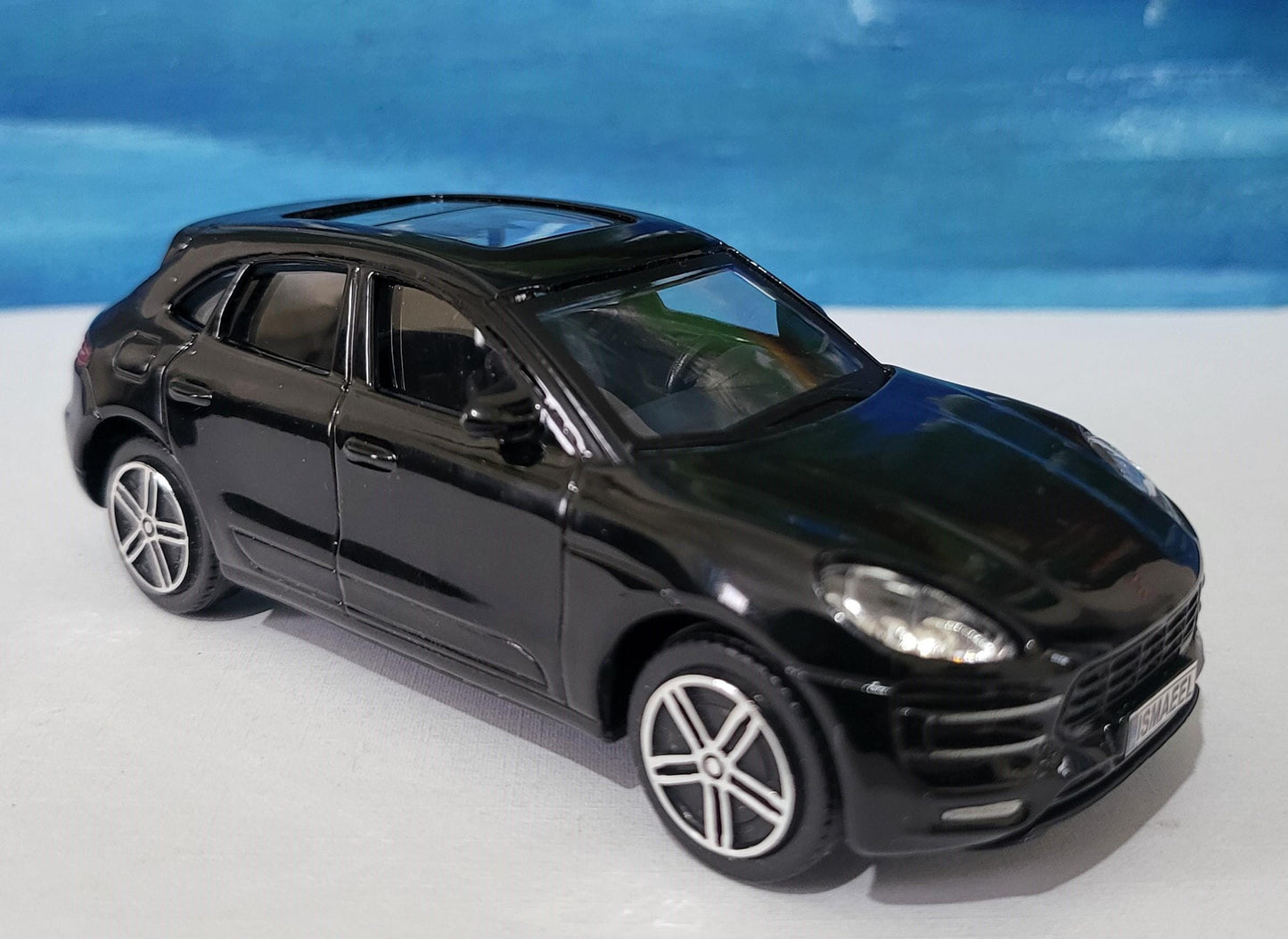 Porsche Macan Toy Car – Personalised Plates – 1:43 Scale Diecast Model – Gift for Kids or Adults – Birthday or Christmas – New & Boxed
