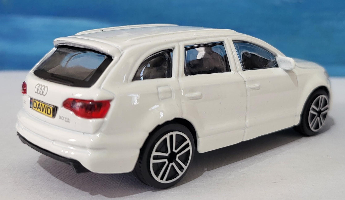 Audi Q7 Toy Car – Personalized Plates – 1:43 Scale Diecast Model – Gift for Kids or Adults – Birthday or Christmas – New & Boxed