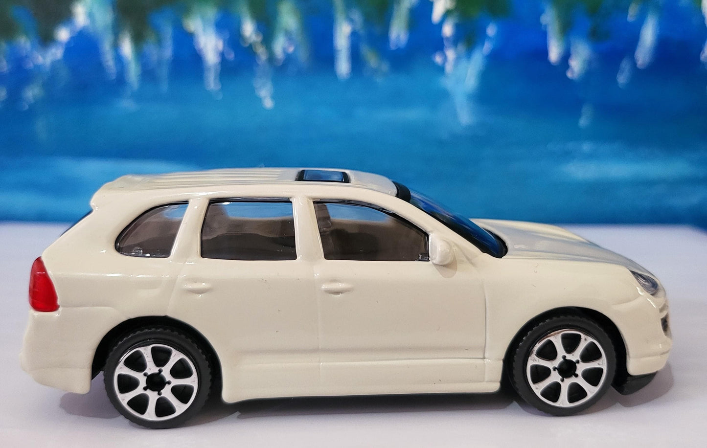 Personalised Porsche Cayenne Toy Car 1:43 Scale – Custom Number Plate – Gift for Boy Girl Dad Brother Grandad – Birthday - Father Day Boxed
