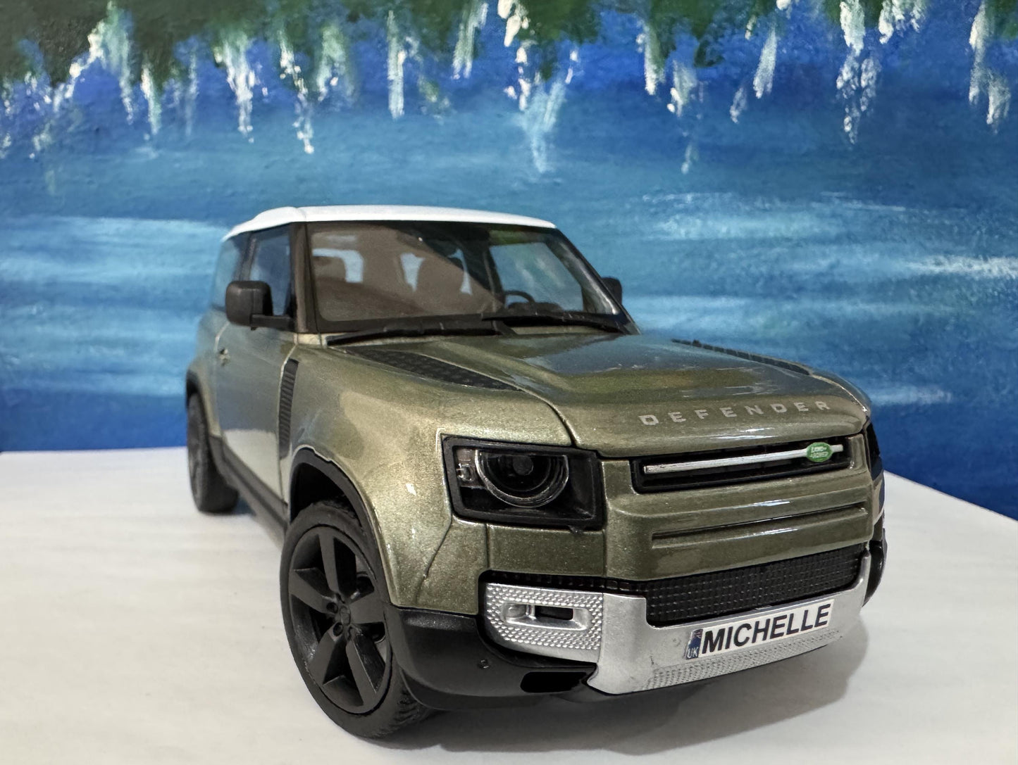 Land Rover Defender 110 1:24 Scale by Welly, Personalized Plates, 2-Door Licensed Model, Gift for Boy Girl Dad Mom Grandad Birthday Boxed