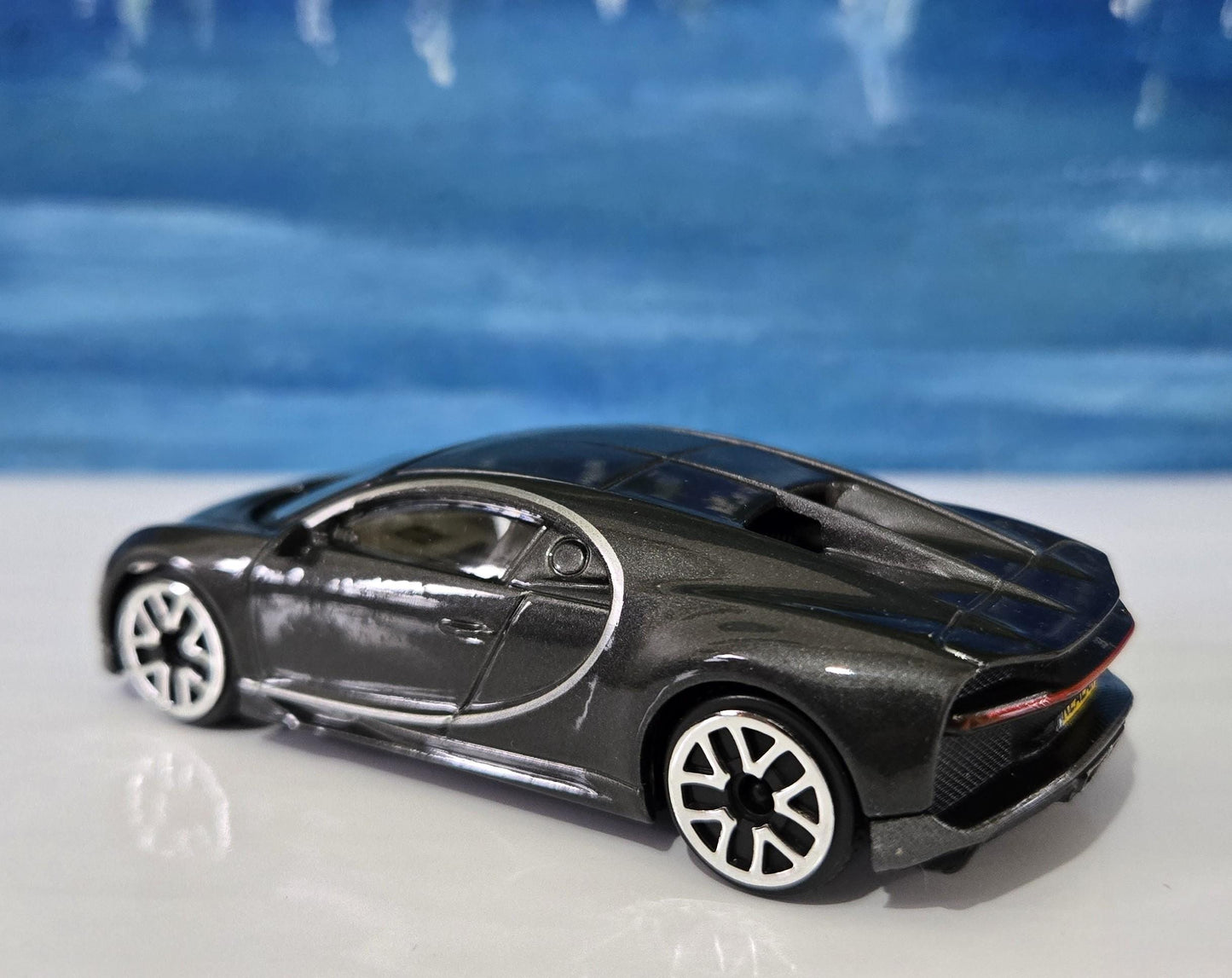 Custom Plates – Bugatti Chiron Grey 1:43 Scale Toy Car Model – Gift for Boy, Girl, Dad, Mom, Uncle, Grandad – Birthday or Christmas Present