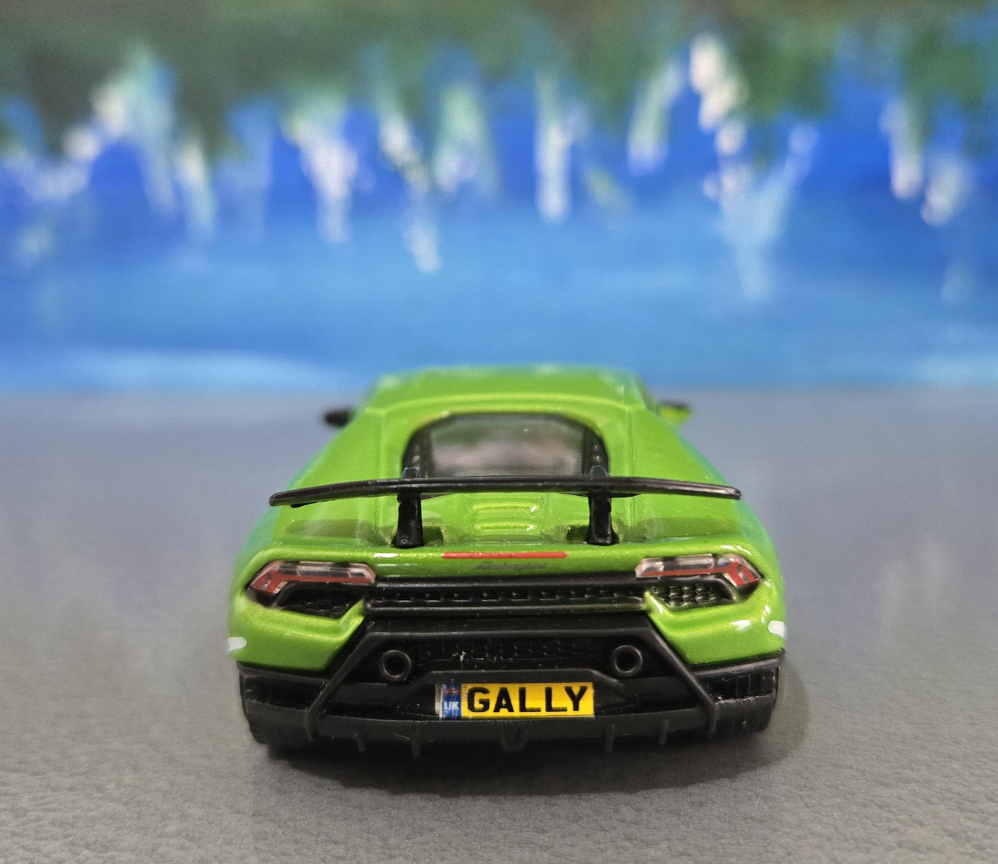 Lamborghini Huracan 1:43 Model Car – Personalized Plates | Gift for Boy, Girl, Dad, Mom, Uncle, Grandad | Birthday Christmas Present Boxed