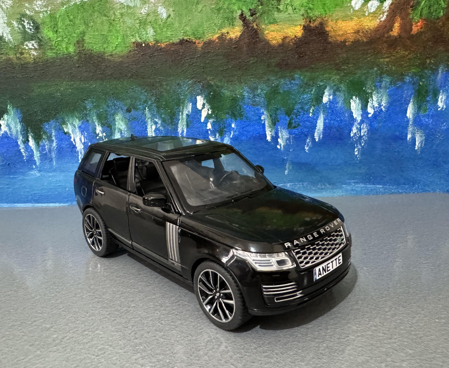 QY TOYS 1:32 Licensed Land Rover Range Rover SV 50th Anniversary Diecast Model Car – Light & Sound Pull Back Toy – Personalised Plate Gift