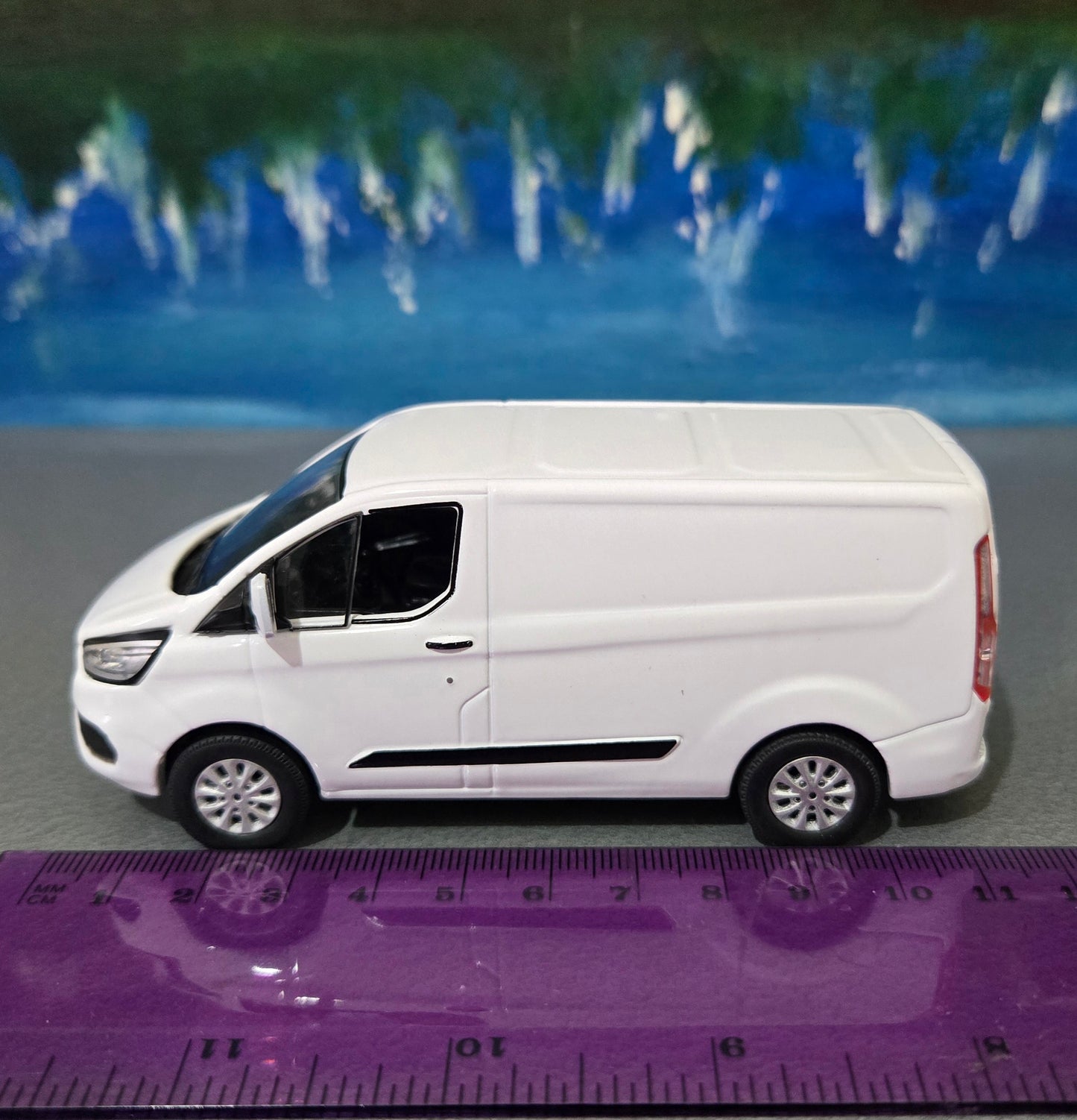 2018 Ford Transit Van 1:43 Frozen White Greenlight V362 MCA – Personalised Name Plate – Collectible Gift for Men, Dad, Friend, Display Case