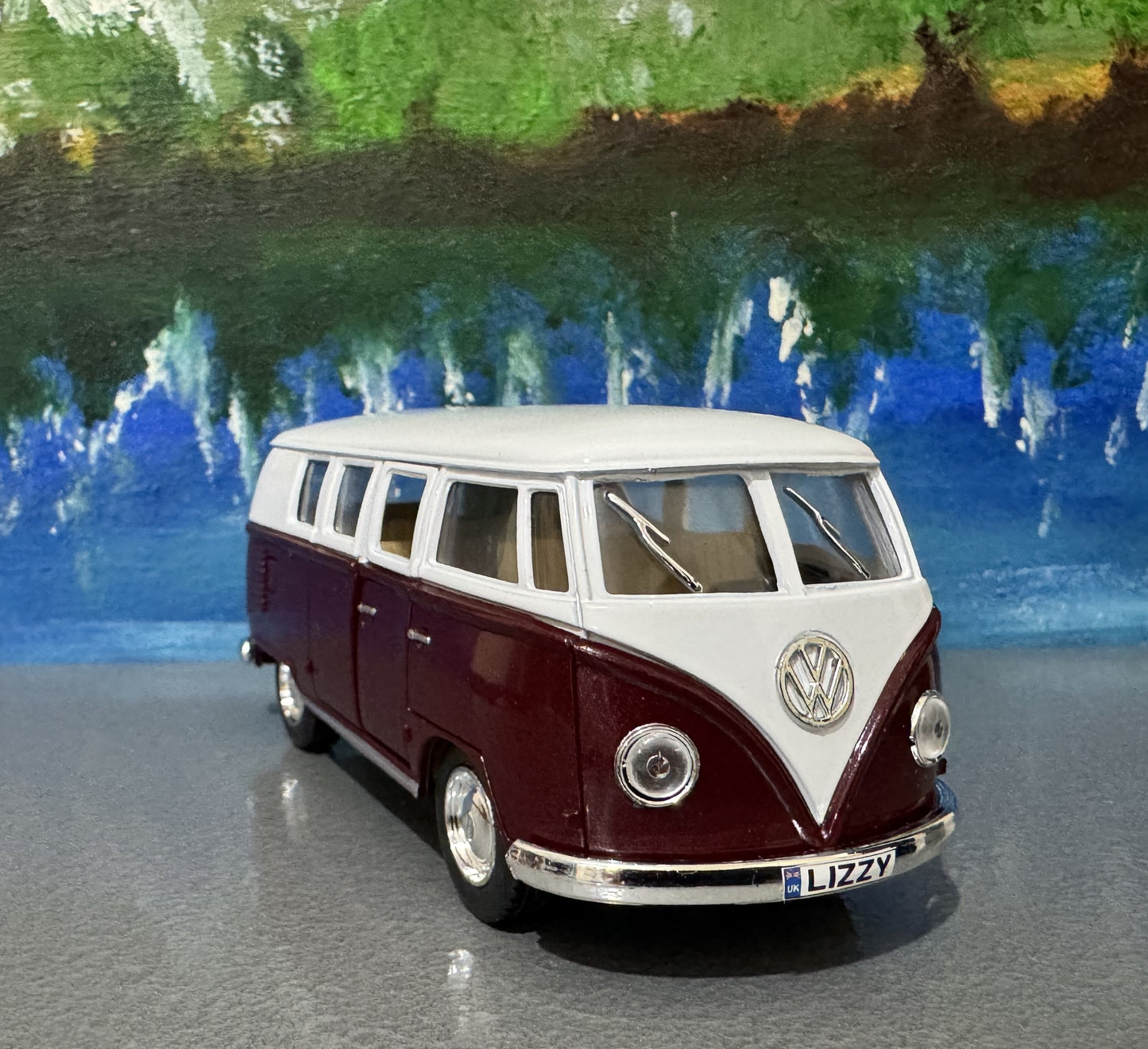 Personalised Name Camper Van Bus Toy Car – 1:32 Scale Model – Birthday or Christmas Gift for Boy, Girl, Dad, Mom, Uncle, Grandad Gift Sleeve