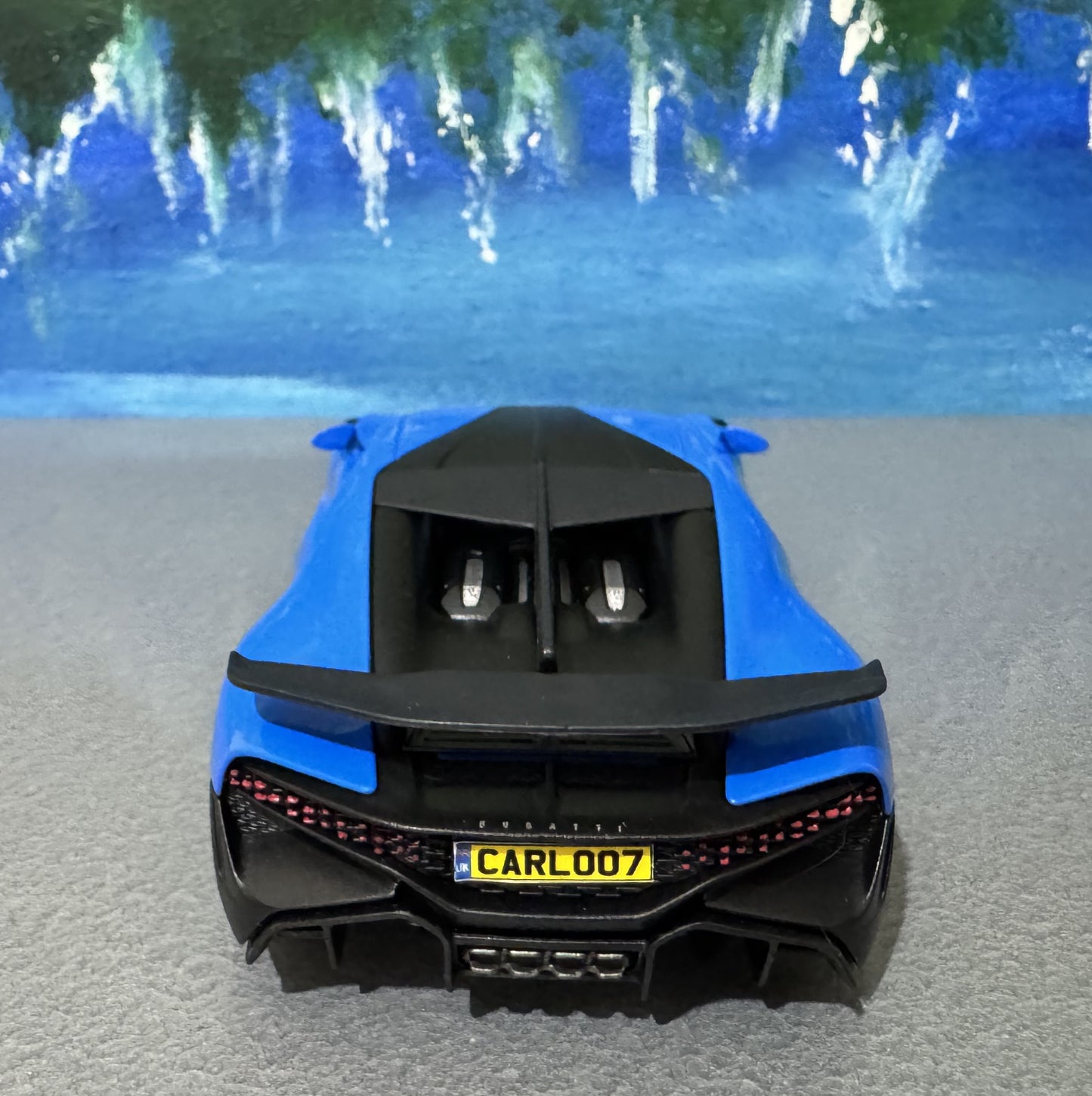 Licensed Bugatti Divo Diecast Car 1:36 – Blue/Black Model with Custom Name Plate – Collectible Toy Car Gift for Kids & Adults – Gift Sleeve