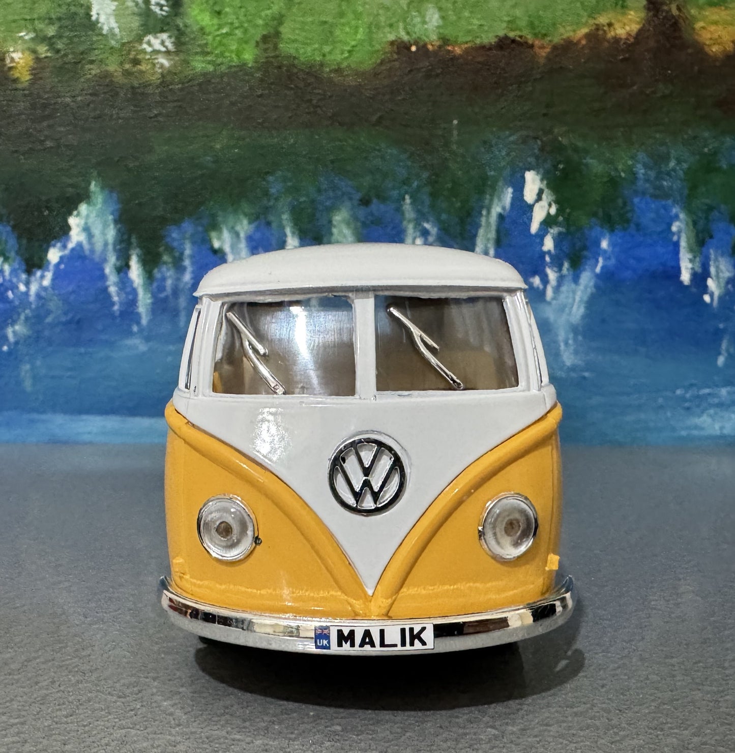 Personalised Name Vintage Camper Van Bus Toy Car – 1:32 Licensed Scale Model – Birthday or Christmas Gift for Boy, Girl, Dad – Gift Sleeve