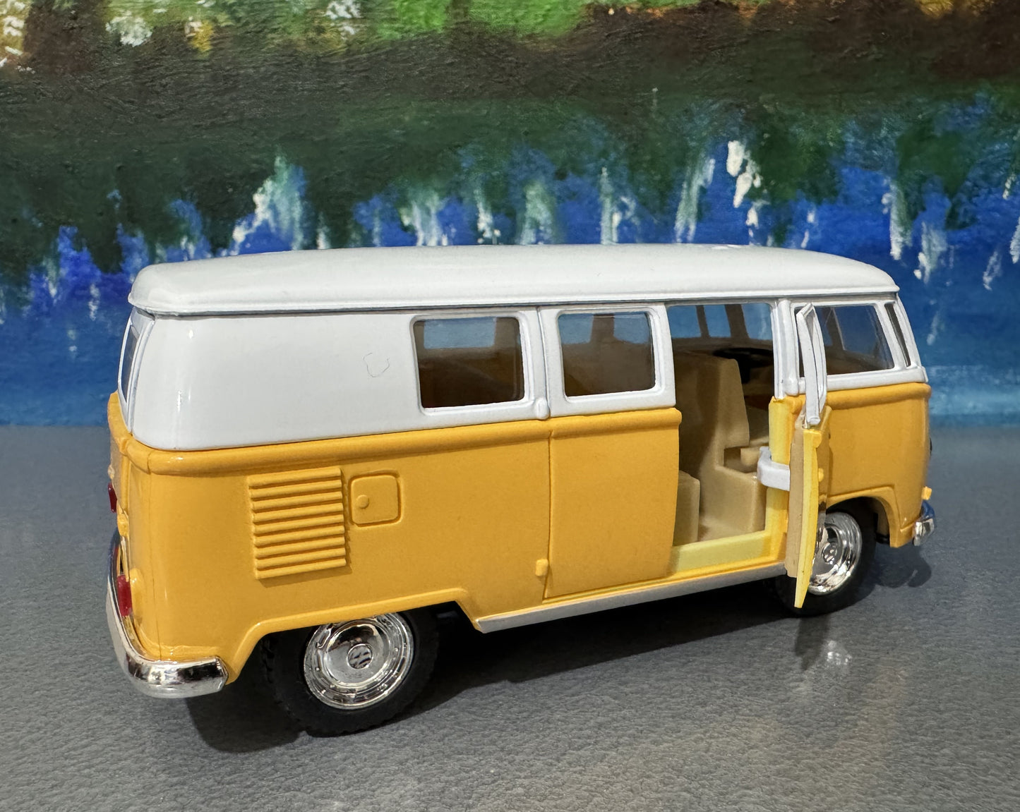 Personalised Name Vintage Camper Van Bus Toy Car – 1:32 Licensed Scale Model – Birthday or Christmas Gift for Boy, Girl, Dad – Gift Sleeve