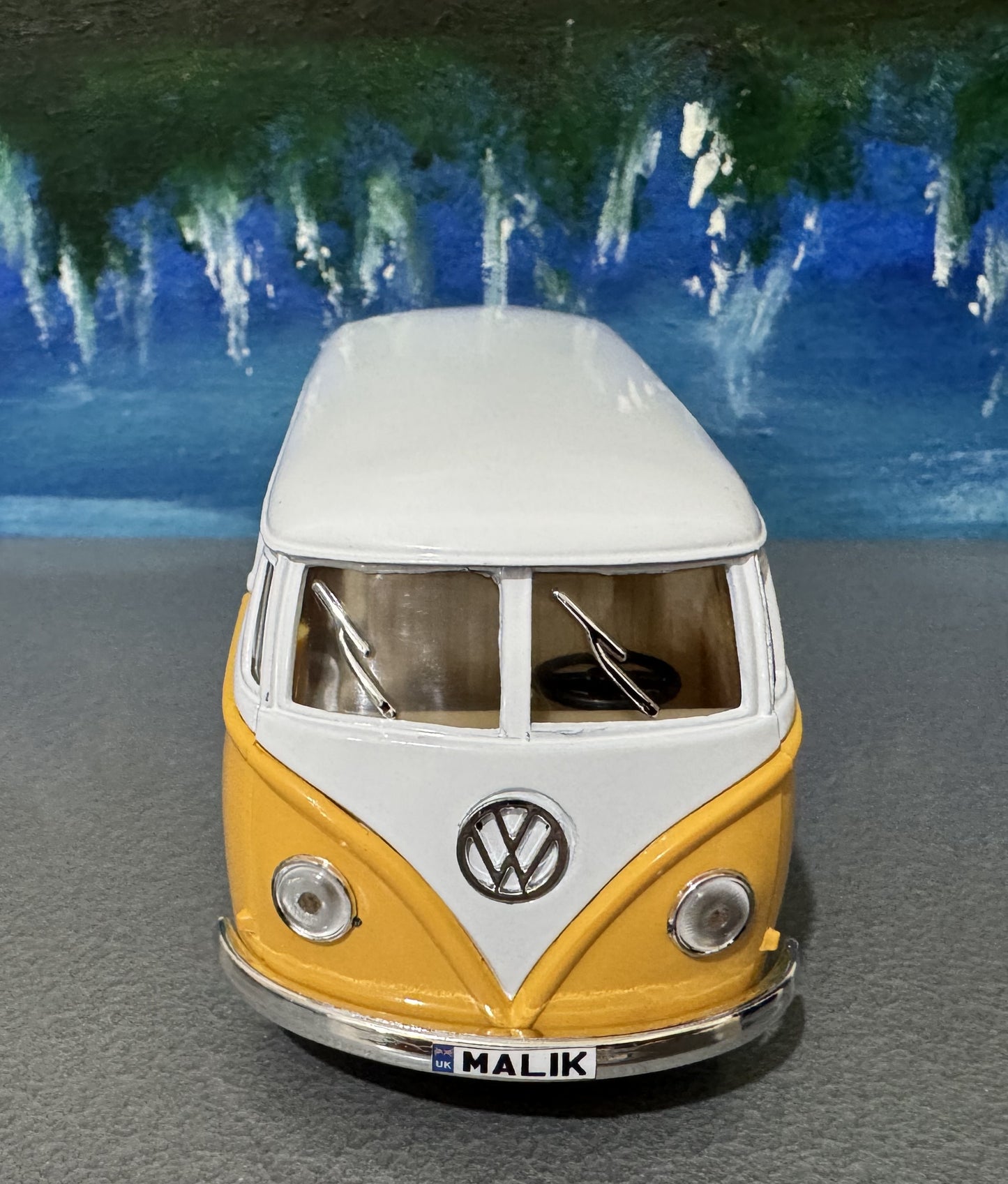 Personalised Name Vintage Camper Van Bus Toy Car – 1:32 Licensed Scale Model – Birthday or Christmas Gift for Boy, Girl, Dad – Gift Sleeve