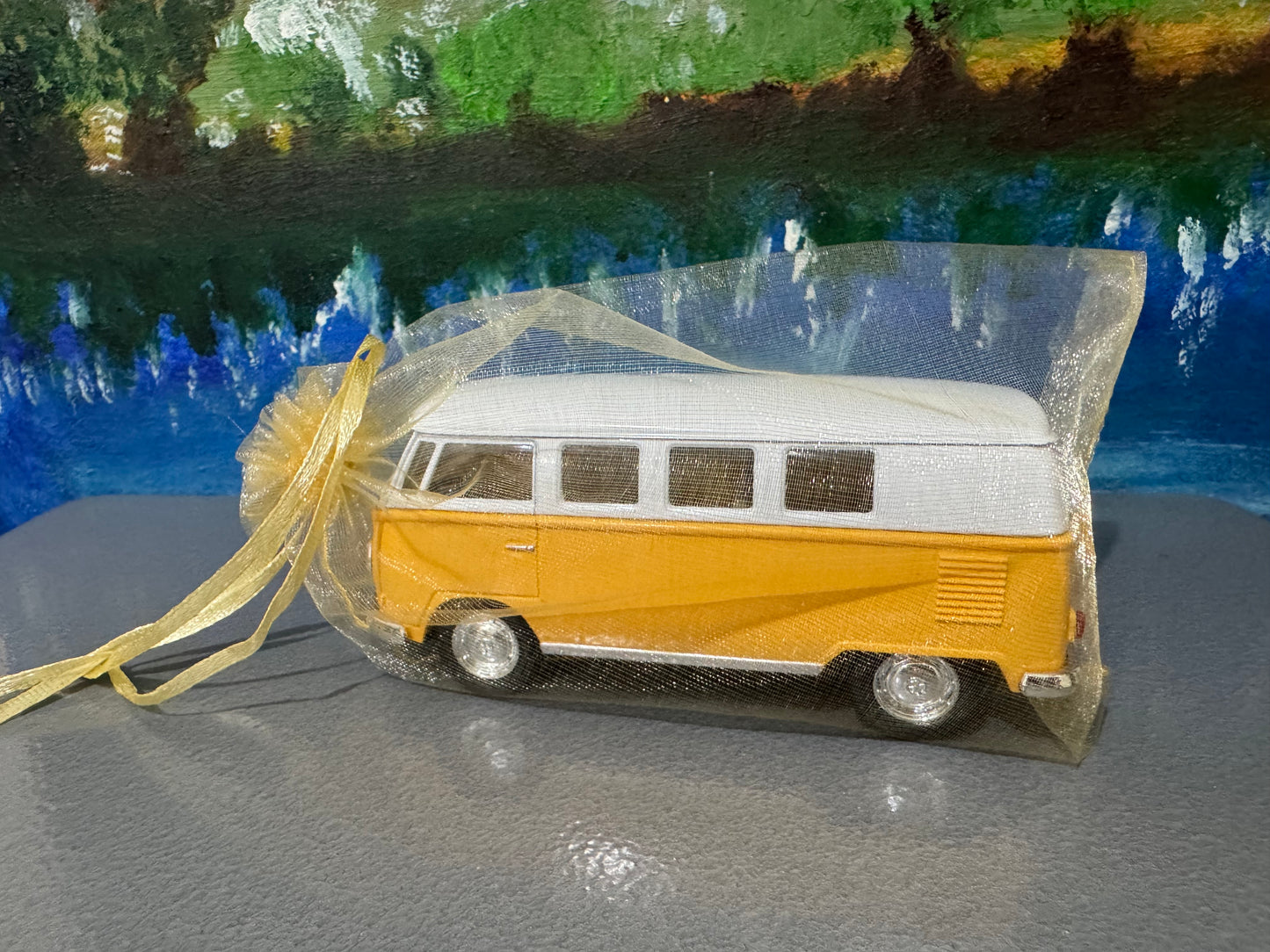 Personalised Name Vintage Camper Van Bus Toy Car – 1:32 Licensed Scale Model – Birthday or Christmas Gift for Boy, Girl, Dad – Gift Sleeve