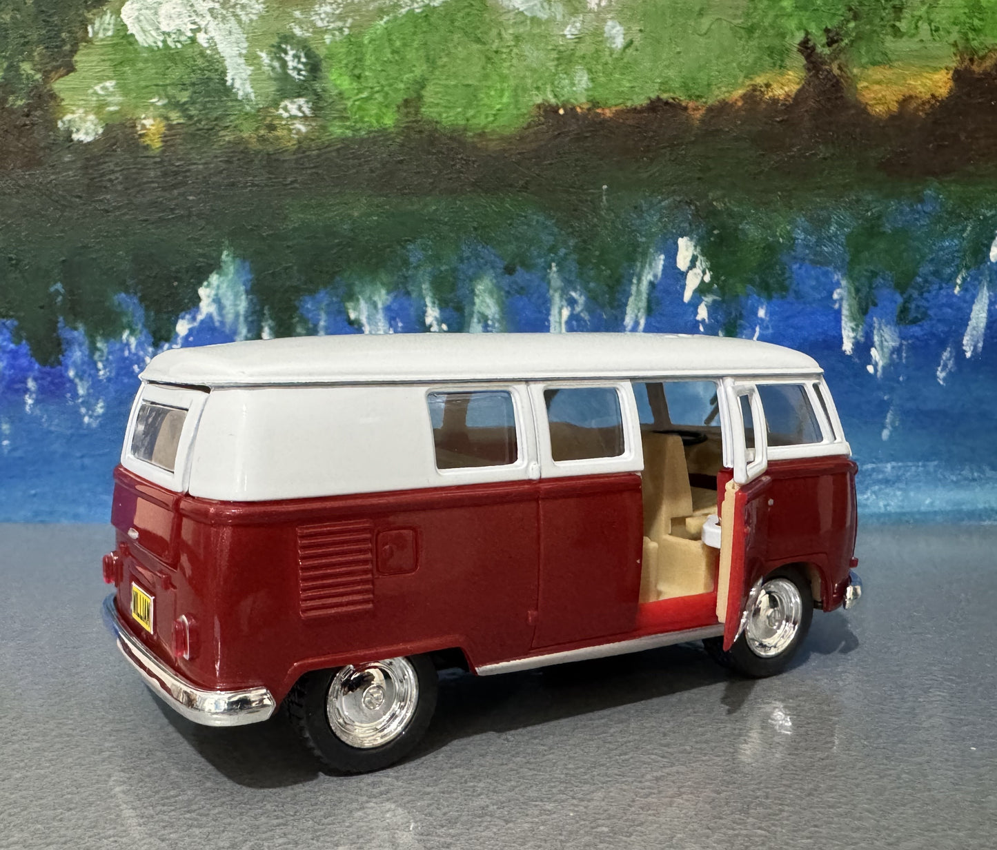 Vintage Camper Van Bus Toy Car – 1:32 Licensed Scale Model – Custom Name Plate – Birthday or Christmas Gift for Boy, Girl, Dad – Gift Sleeve
