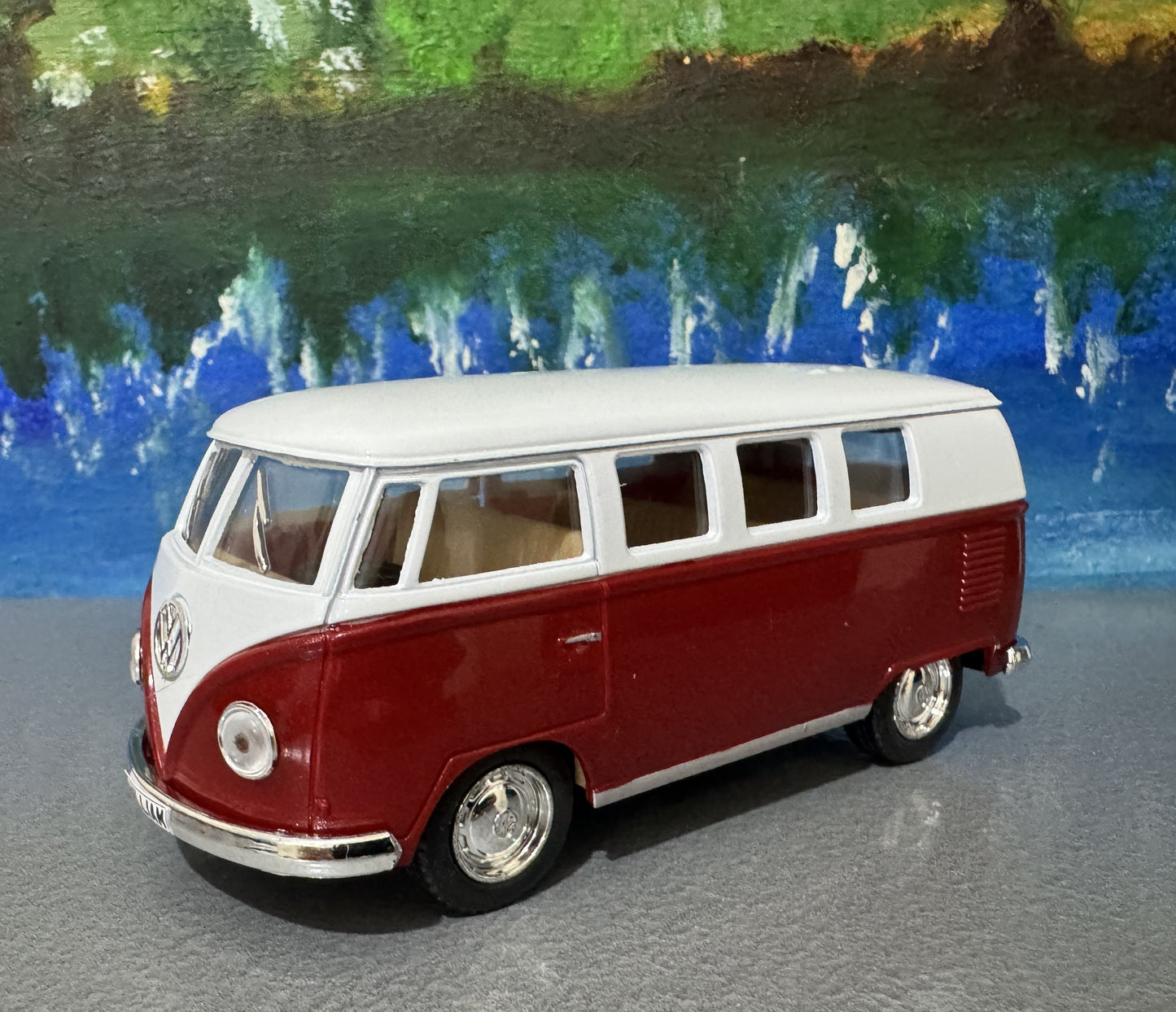 Vintage Camper Van Bus Toy Car – 1:32 Licensed Scale Model – Custom Name Plate – Birthday or Christmas Gift for Boy, Girl, Dad – Gift Sleeve