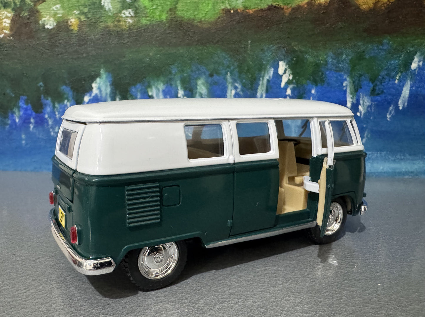Personalised Name Green 1962 Camper Van Bus Toy Car – 1:32 Scale Model – Birthday or Christmas Gift for Boy, Girl, Dad, Mom, Uncle - Gift Sleeve