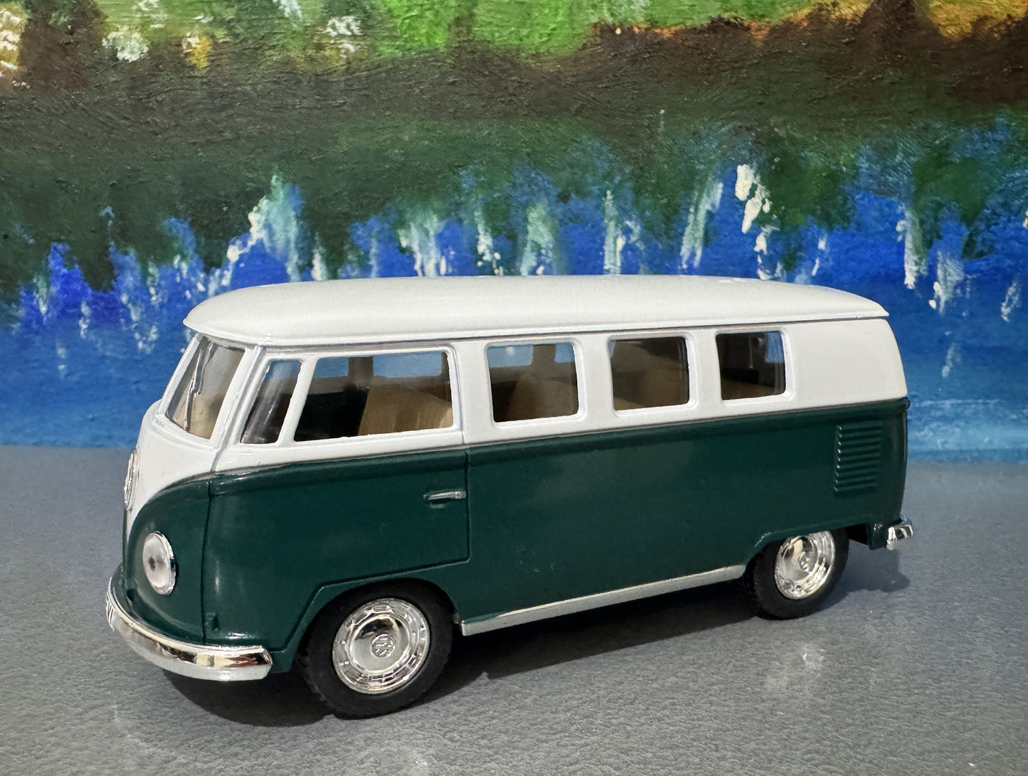 Personalised Name Green 1962 Camper Van Bus Toy Car – 1:32 Scale Model – Birthday or Christmas Gift for Boy, Girl, Dad, Mom, Uncle - Gift Sleeve