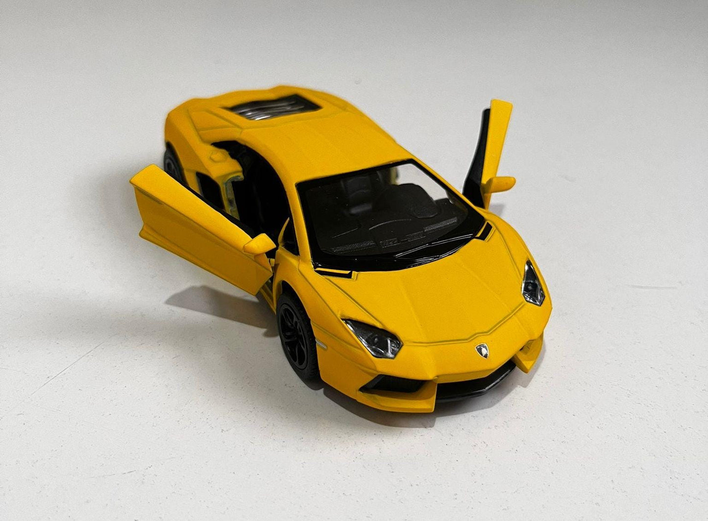 Kinsmart Meta 1/36 Scale - Lamborghini Aventador Pull Back Action - Pink/Yellow, birthday gift mother day gif lovely present