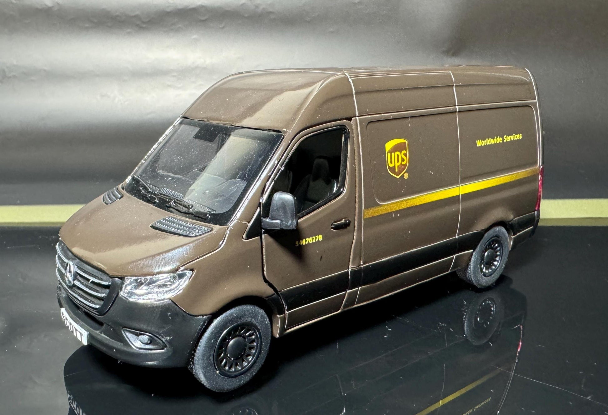PERSONALISED NAME sprinter Van Mercedes UPS, toy van Model boy girl dad mom grandad brother birthday Christmas New birthday gift sleeve
