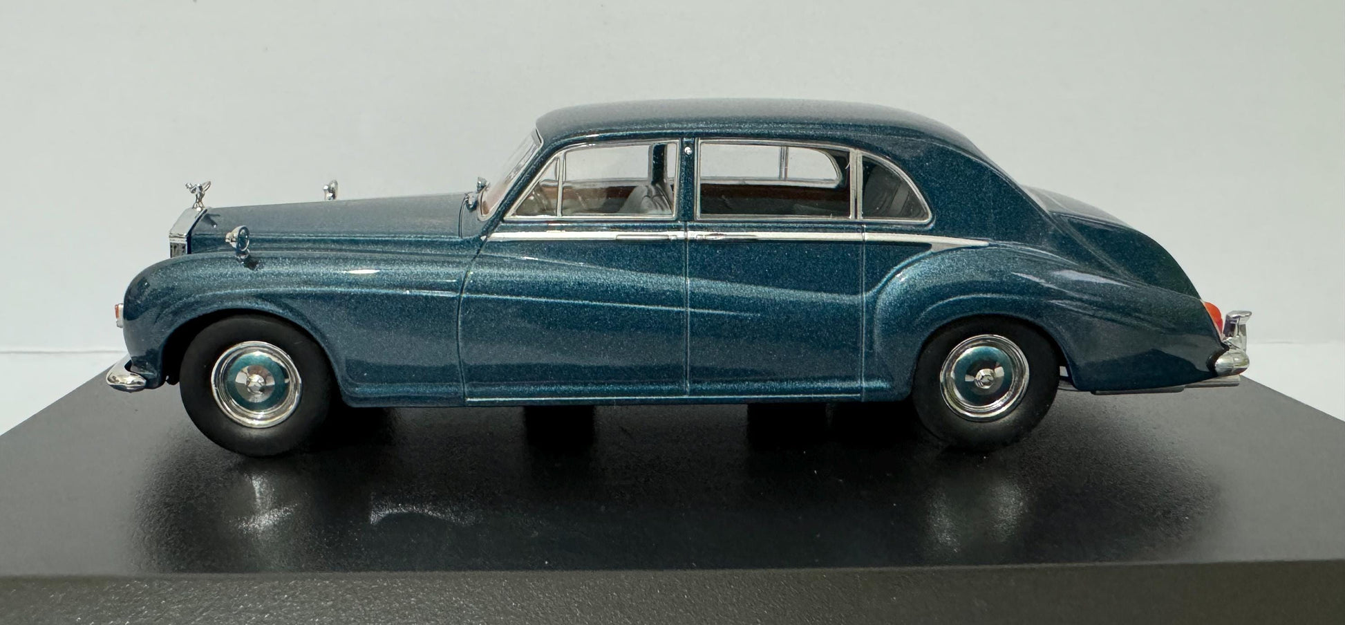 PERSONALISED Rolls Royce Phantom V James Young Windsor Oxford Dad Sister Mom husband wife Any Name BROTHER GIFT Boxed