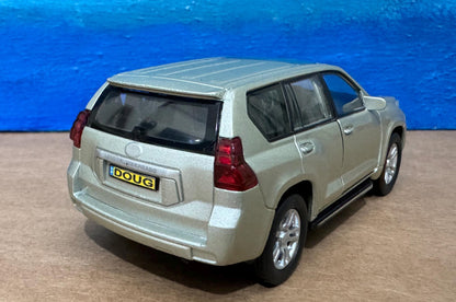 TOYOTA Land Cruiser Prado PERSONALIZED PLATES Model Toy Car boy girl husband wife dad birthday gift Boxed Diecast 1:38 Gold
