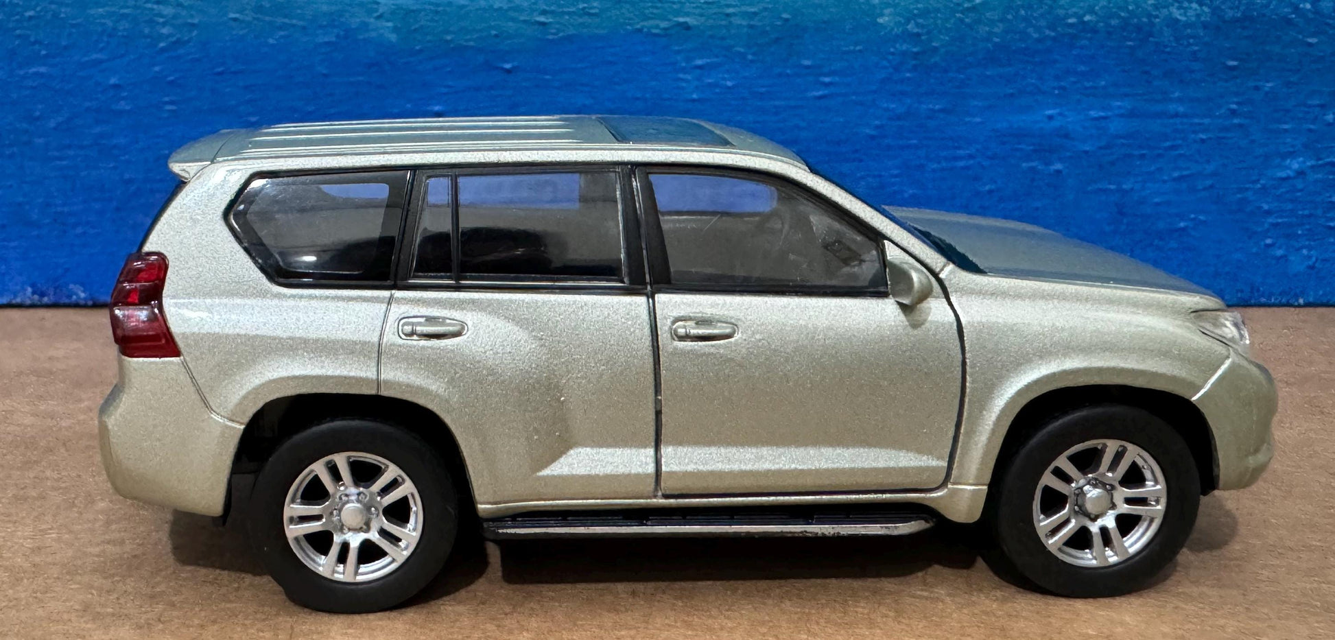TOYOTA Land Cruiser Prado PERSONALIZED PLATES Model Toy Car boy girl husband wife dad birthday gift Boxed Diecast 1:38 Gold