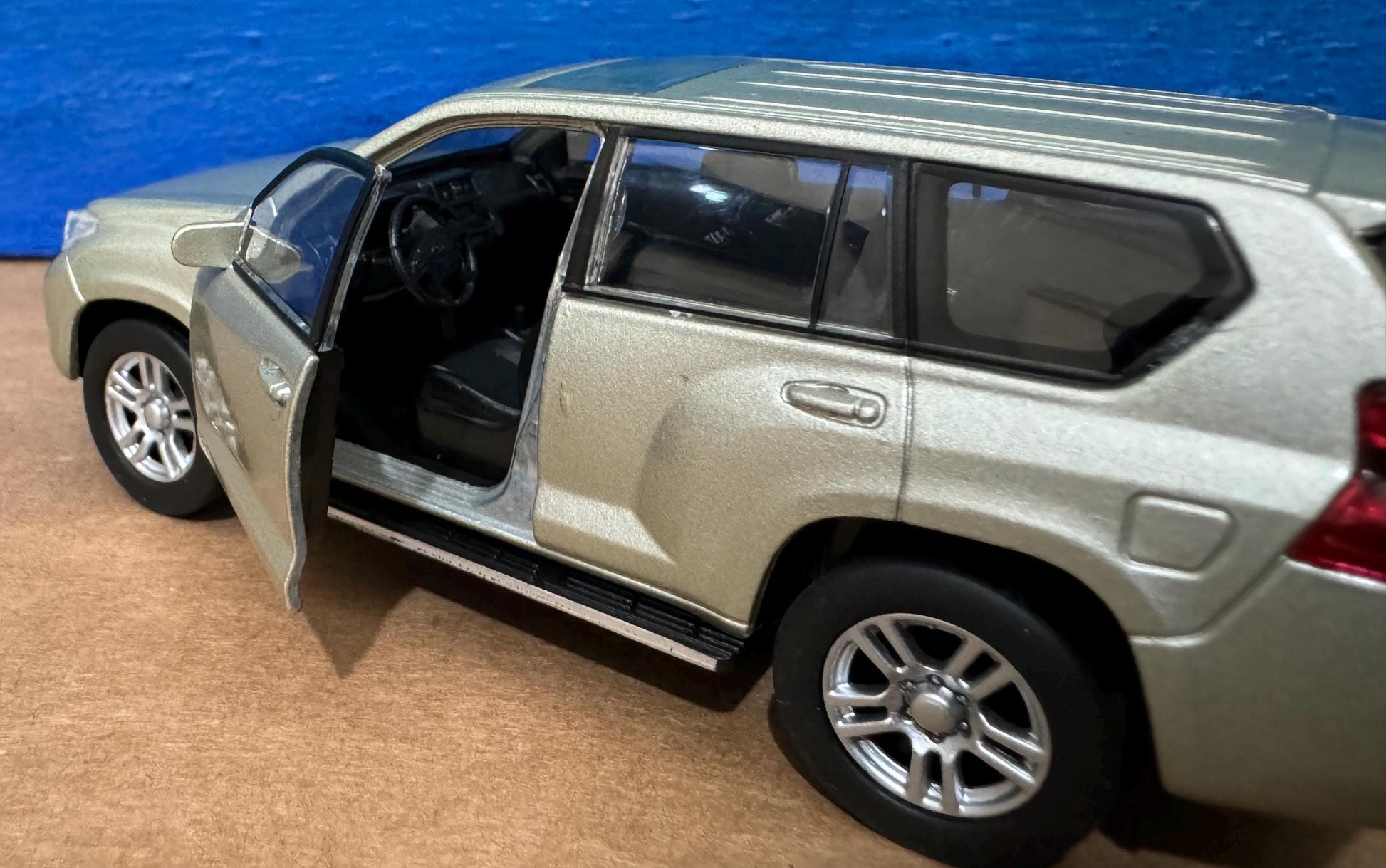 TOYOTA Land Cruiser Prado PERSONALIZED PLATES Model Toy Car boy girl husband wife dad birthday gift Boxed Diecast 1:38 Gold