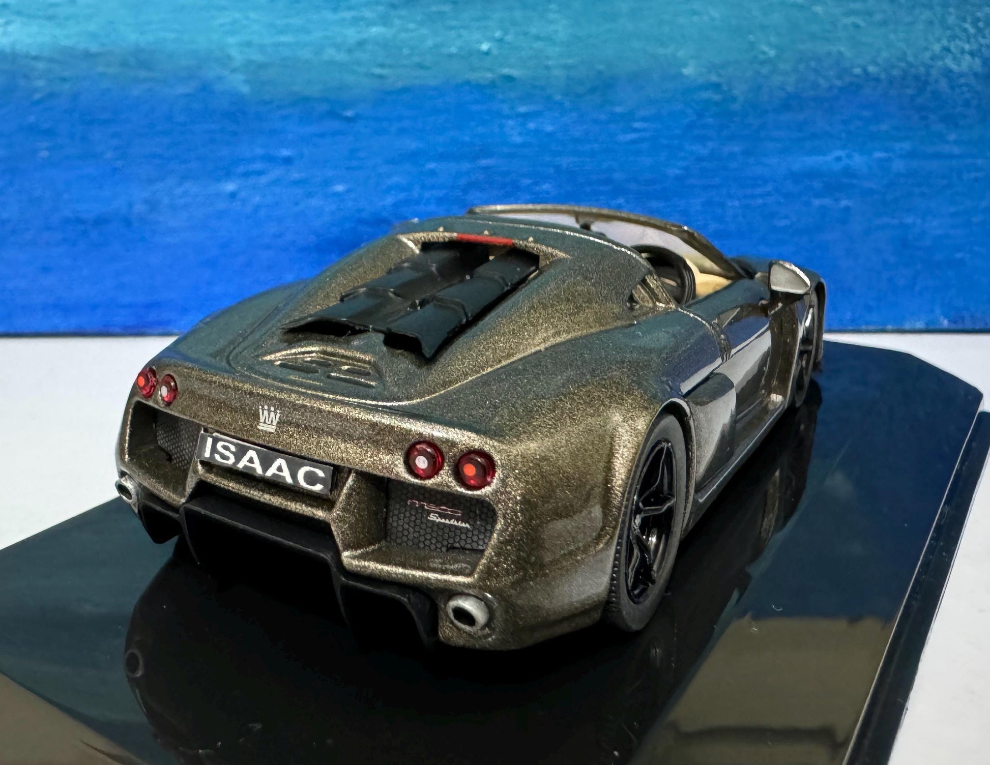 Noble M600 1:43 Scale Diecast - Any Name Custom Model Car - Detailed Metal Gift for Dad, Mom, Birthday - Collector's Edition Display Case