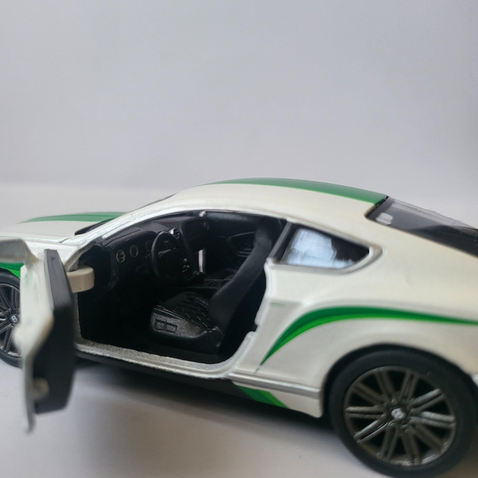 Diecast Metal Car 2012 Bentley Continental GT Speed 1:38 - Open Doors Special offer collectible boy girl dad mother day gift sleeves