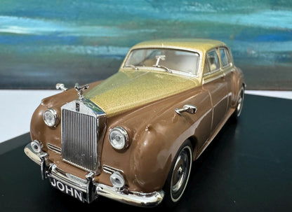 Rolls Royce Sand & Sable Oxford PERSONALISED Diecast Dad Sister Mom husband grandad wife Any Name BROTHER Case GIFT Boxed