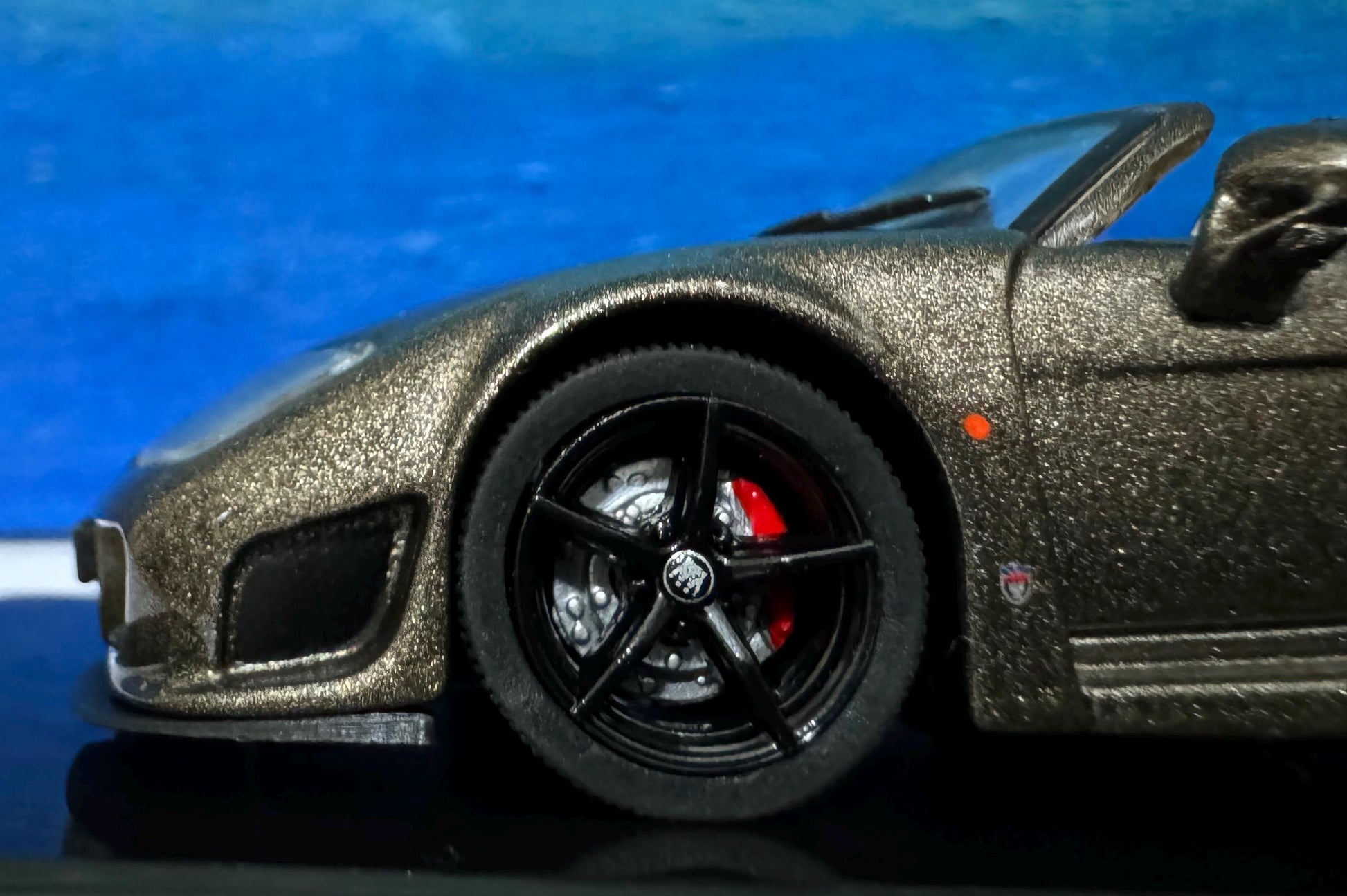Noble M600 1:43 Scale Diecast - Any Name Custom Model Car - Detailed Metal Gift for Dad, Mom, Birthday - Collector's Edition Display Case