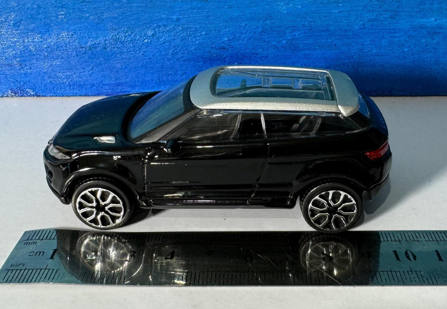 Landrover LRX Evoque toy car PERSONALISED PLATES Model boy dad uncle grandad brother Birthday Christmas gift present New Boxed 1:43 scale