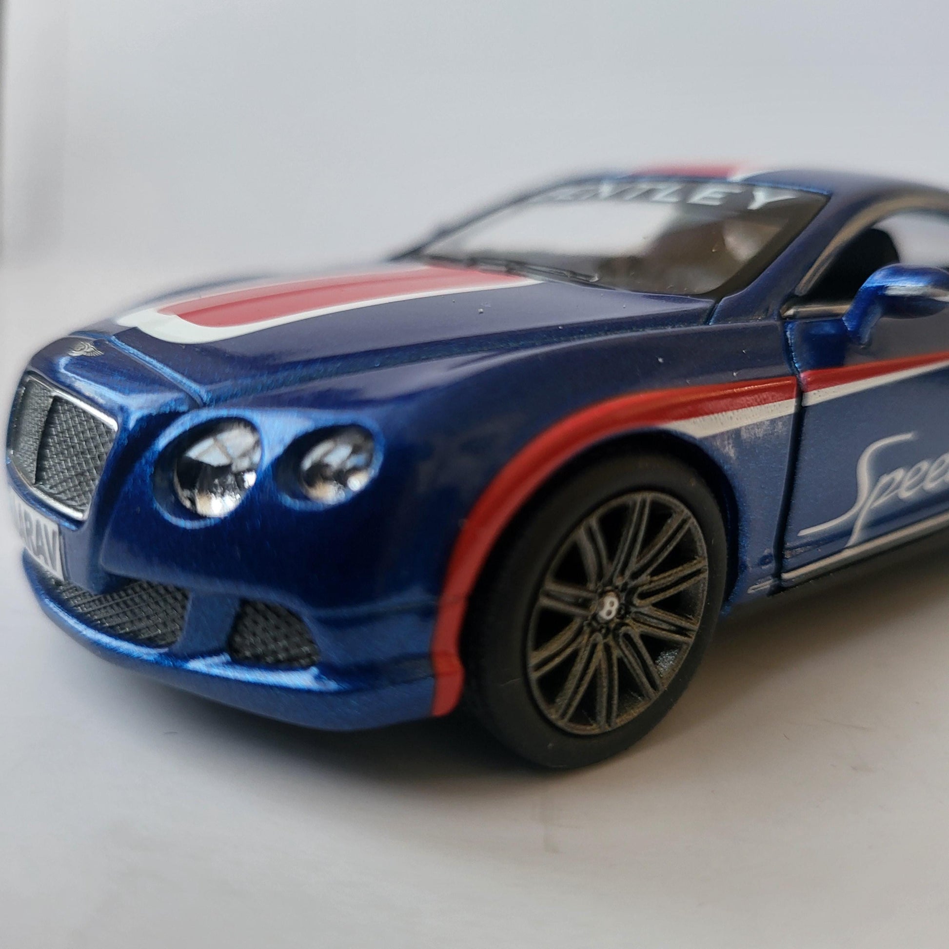 2012 Bentley Continental GT Speed 1:38 Diecast Model - Opening Doors Metal Car - Collectible Gift for Men, Dad, Boys - Gift Sleeve included
