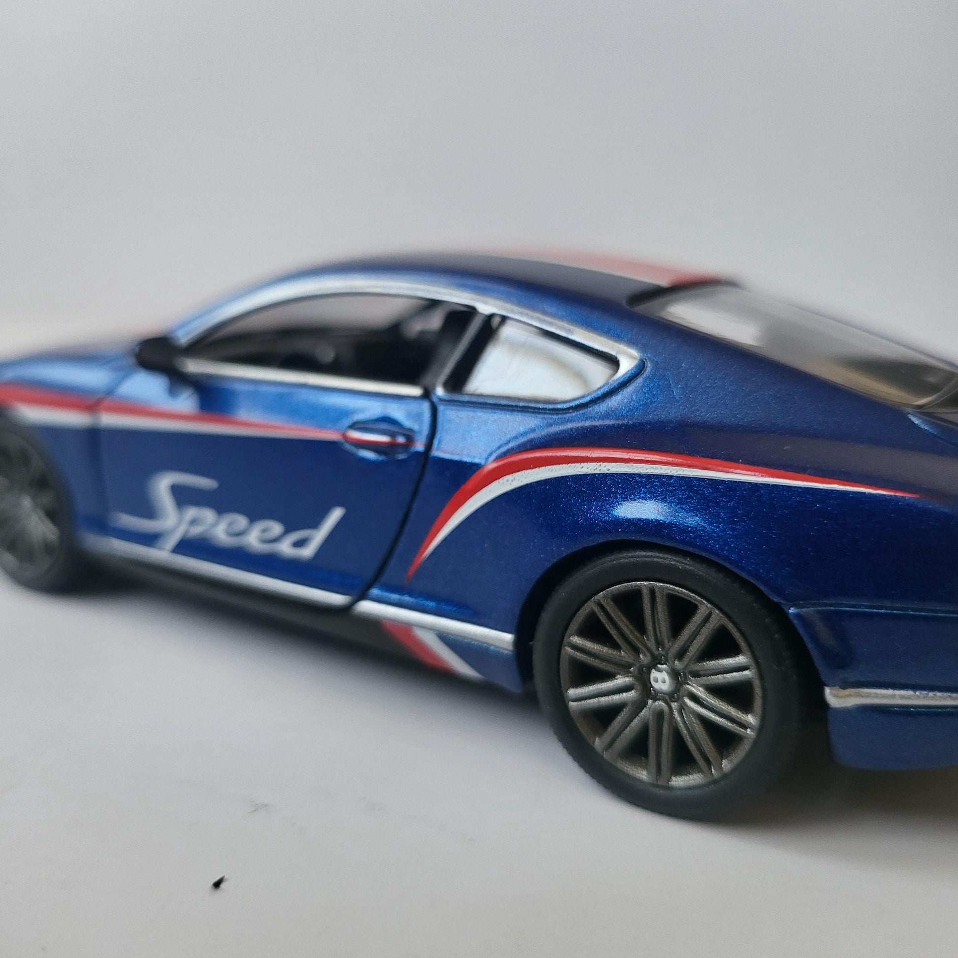 2012 Bentley Continental GT Speed 1:38 Diecast Model - Opening Doors Metal Car - Collectible Gift for Men, Dad, Boys - Gift Sleeve included