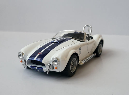 Metal 1965 Shelby Cobra 427 S/C die-cast metal model car 1:32 - pull back operation