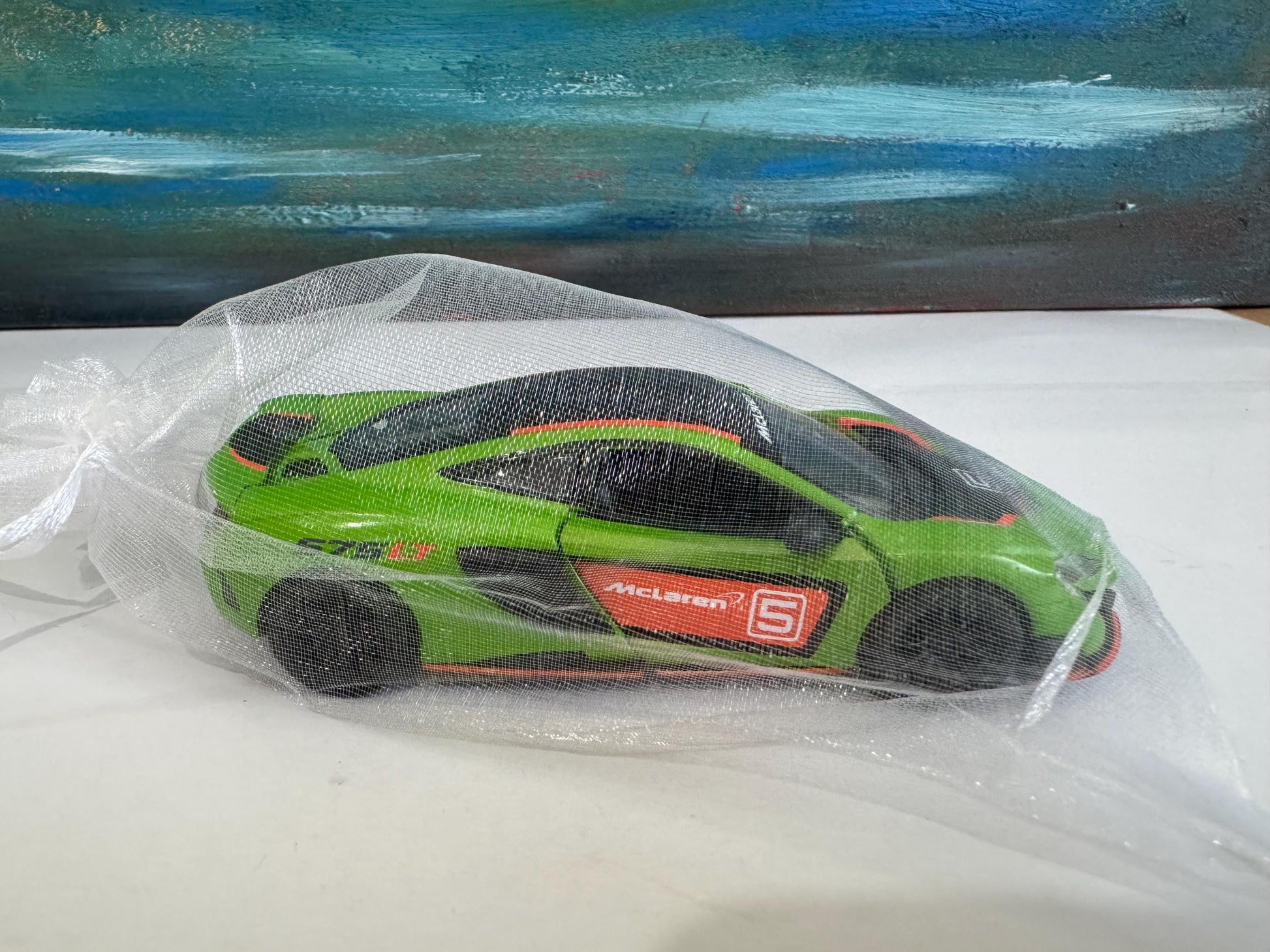 Personalised McLaren 675LT Toy Car 1:34 – Custom Plate Model Gift for Boy Girl Dad Mom Grandad Uncle Brother Birthday Father's Day Sleeves
