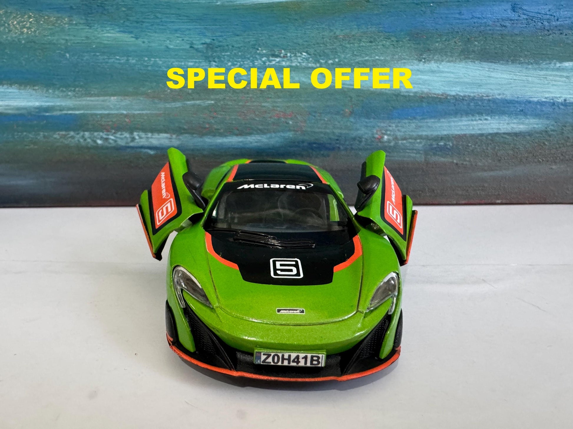 Personalised McLaren 675LT Toy Car 1:34 – Custom Plate Model Gift for Boy Girl Dad Mom Grandad Uncle Brother Birthday Father's Day Sleeves