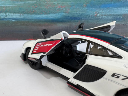 Personalised McLaren 675LT Display Plate – 1:34 Scale Model Car Gift for Dad Mom Boy Girl Grandad Uncle Brother Birthday Sleeve Present