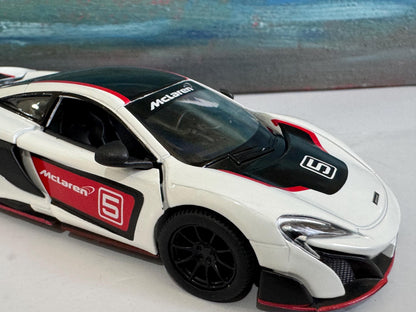 Personalised McLaren 675LT Display Plate – 1:34 Scale Model Car Gift for Dad Mom Boy Girl Grandad Uncle Brother Birthday Sleeve Present