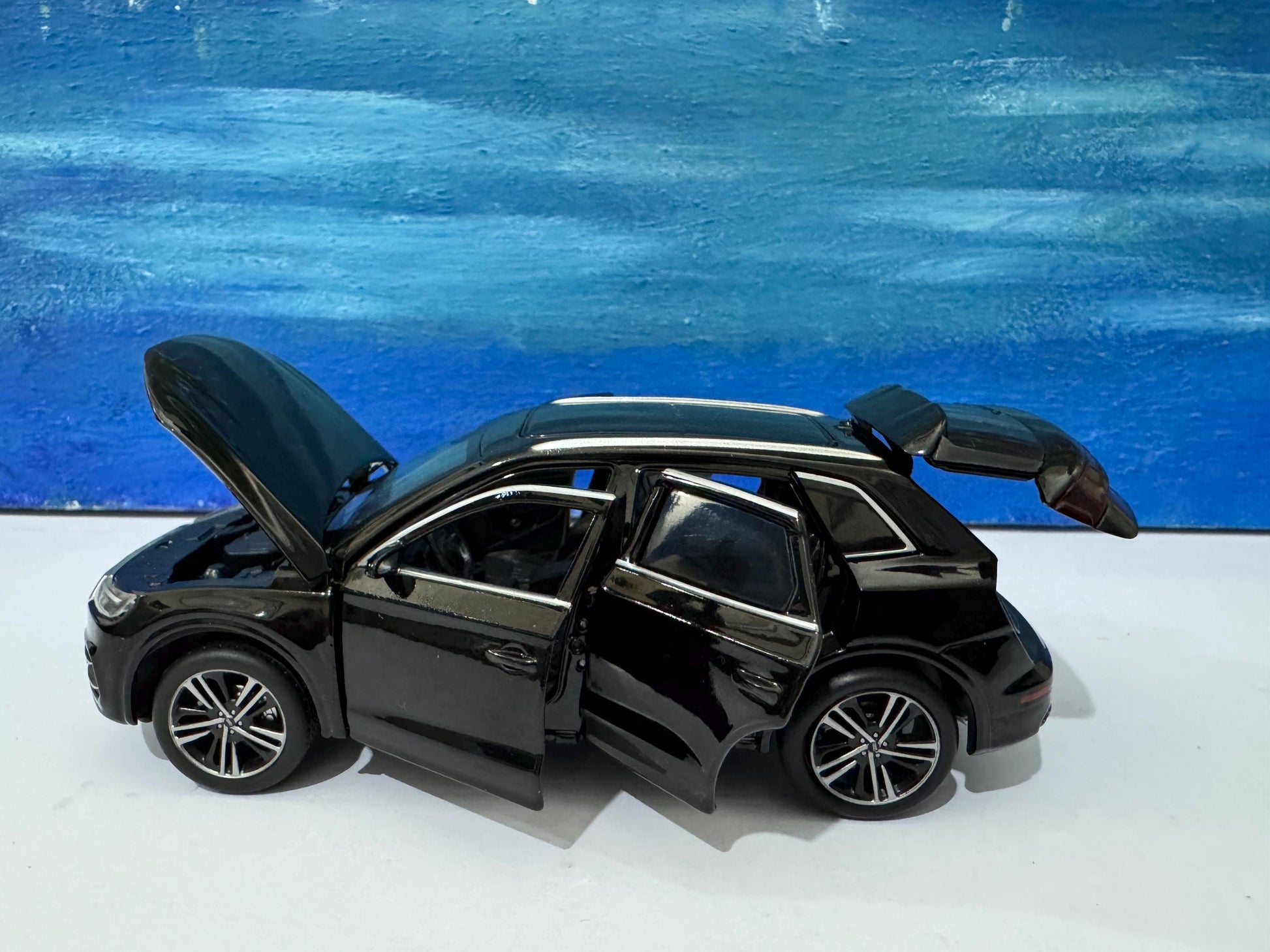 Personalized Audi Q5 Toy Car | 1:32 Scale Model | Light & Sound | Opening Doors Bonnet Boot | Dad Boy Birthday Gift | Boxed High Quality
