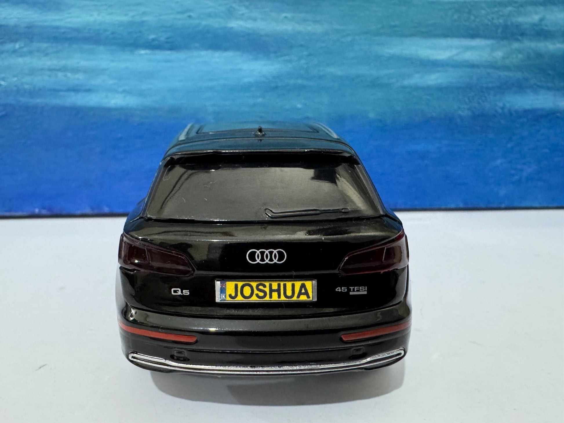Personalized Audi Q5 Toy Car | 1:32 Scale Model | Light & Sound | Opening Doors Bonnet Boot | Dad Boy Birthday Gift | Boxed High Quality