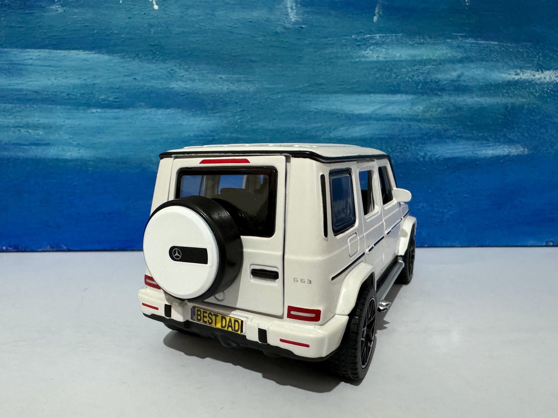 Mercedes AMG G 63 Diecast detailed collectable High End model mom dad boy girl Light Sound uncle dad Gift Boxed Sound Light Collection