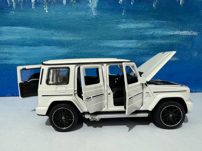 Mercedes AMG G 63 Diecast detailed collectable High End model mom dad boy girl Light Sound uncle dad Gift Boxed Sound Light Collection
